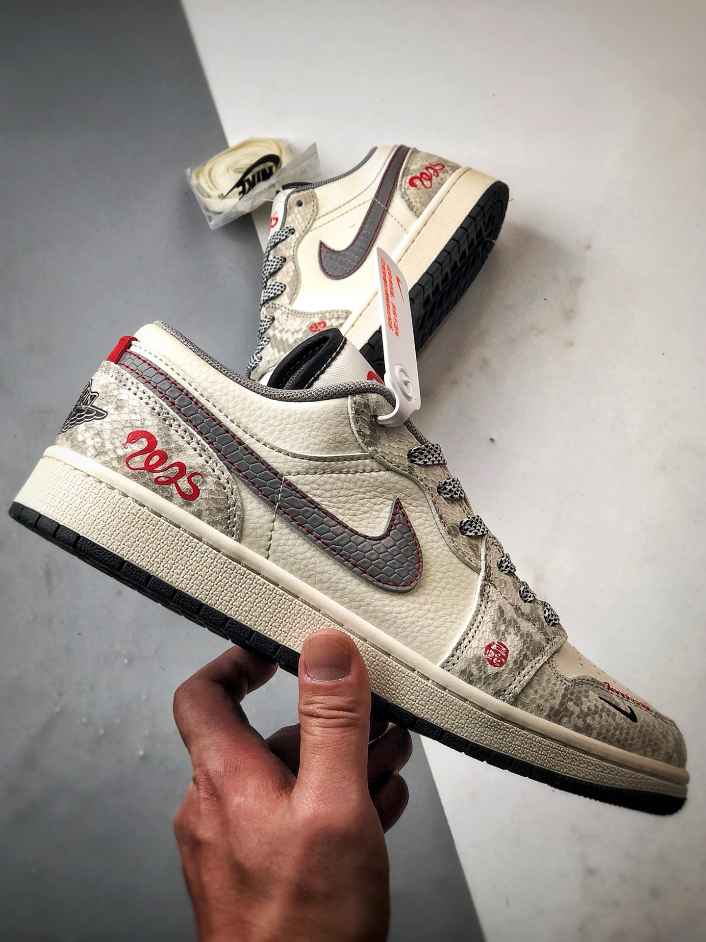 290 Air Jordan 1 Low OG ”高端定制” 蛇年米白灰蛇纹   SJ9950-054