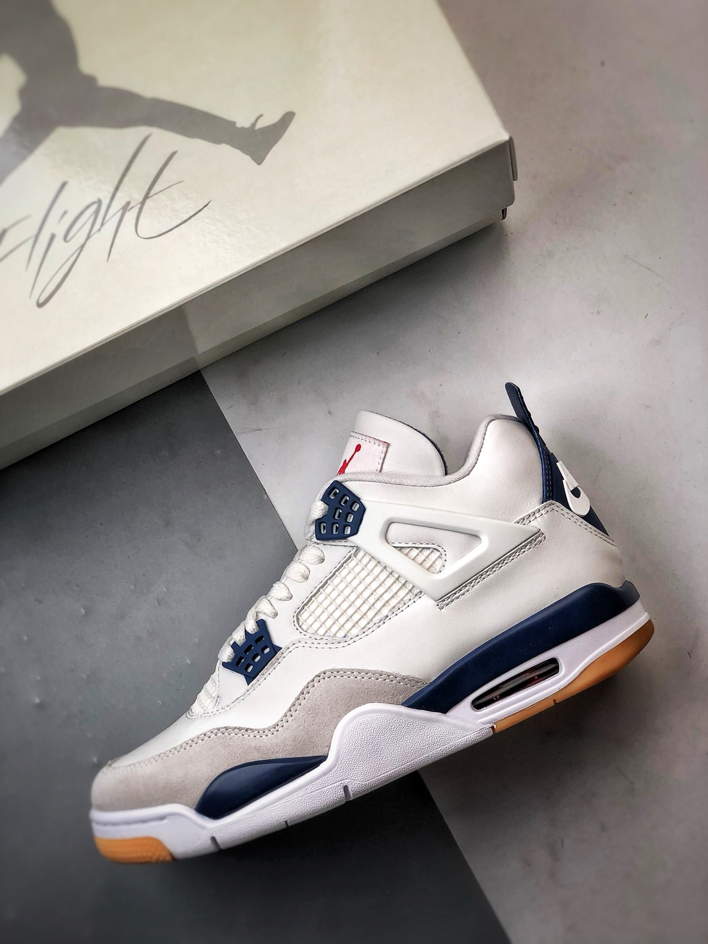 480 NK SB x Air Jordan 4 “Navy” 联名海军蓝  DR5415-100