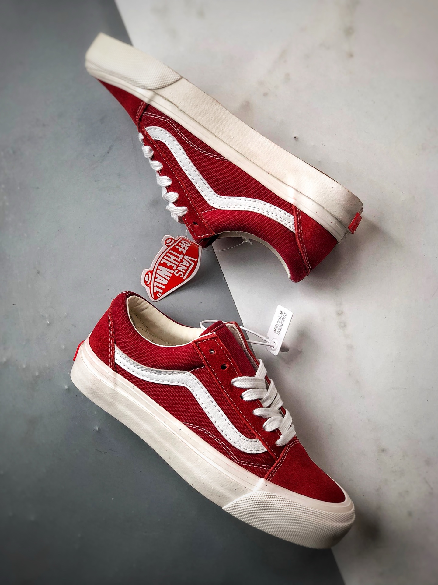 150 Vans Premium Old Skool 红色 万斯高阶系列 重回复古街头巅峰  VN000D569I