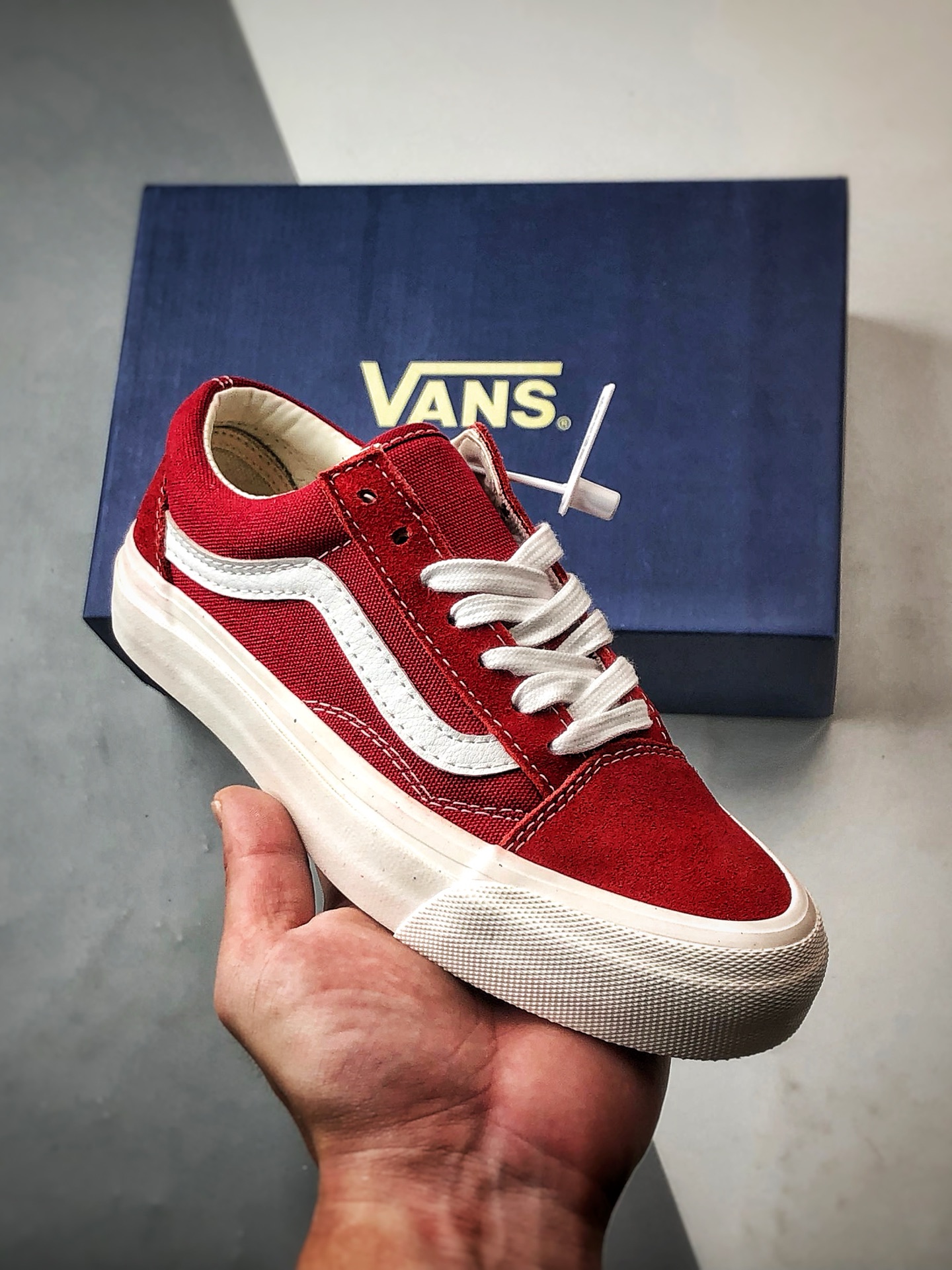 150 Vans Premium Old Skool 红色 万斯高阶系列 重回复古街头巅峰  VN000D569I