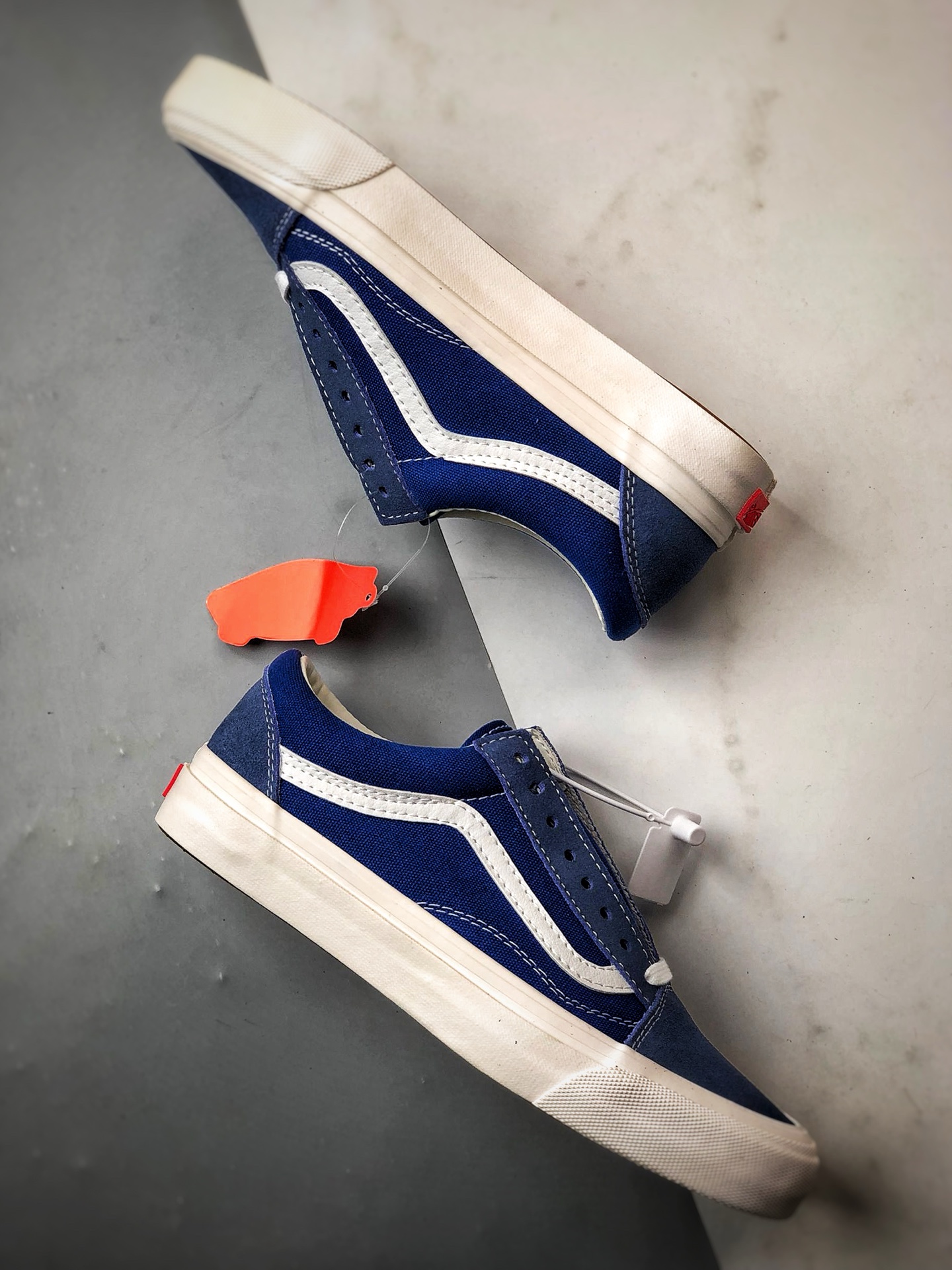 170 Vans Premium Old Skool 蓝色 万斯高阶系列  VN000D560QY 尺码：35 36 36.5 37 38 38.5 39 40 40.5 41 42 42.5 43 44