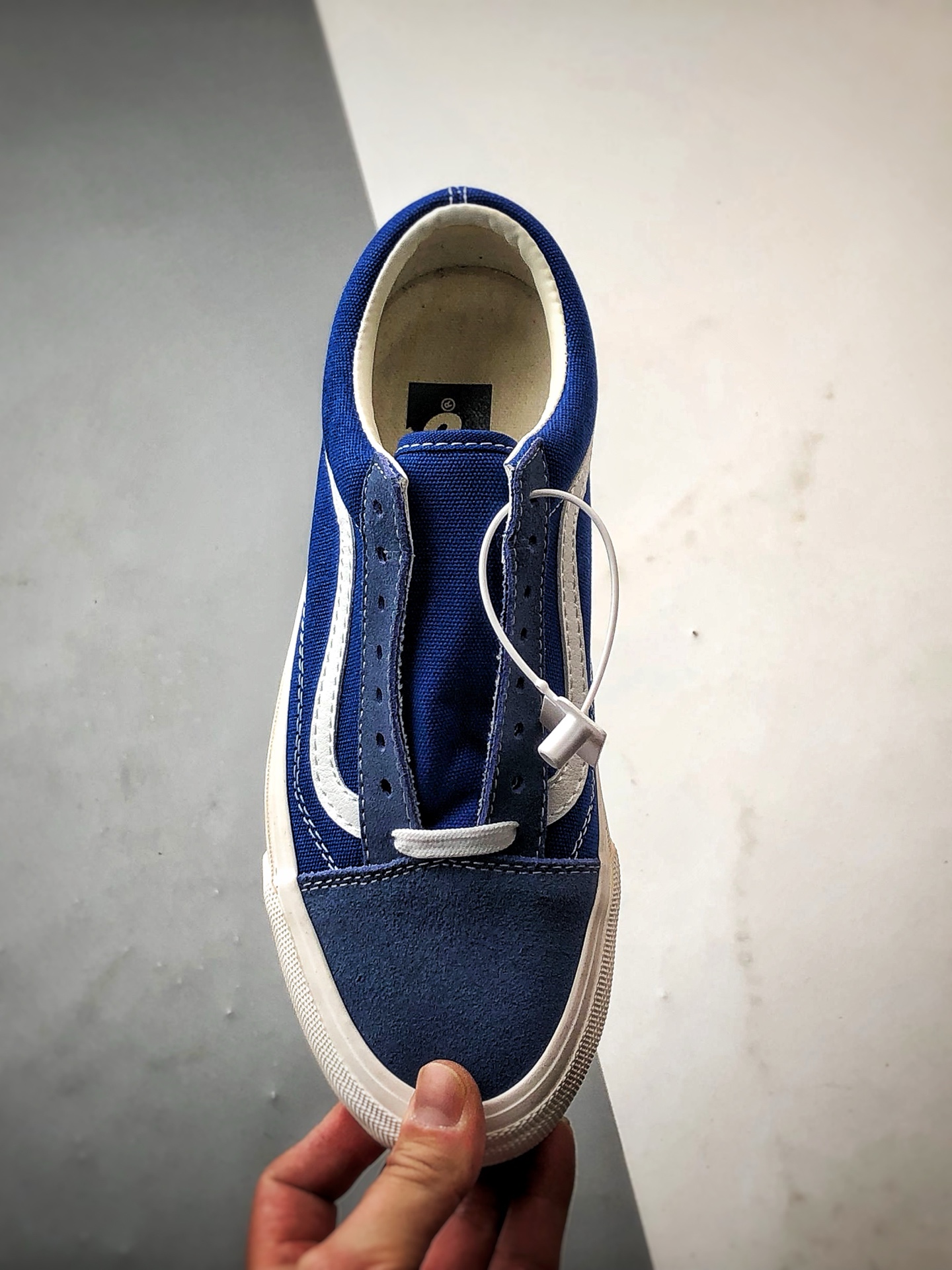 170 Vans Premium Old Skool 蓝色 万斯高阶系列  VN000D560QY 尺码：35 36 36.5 37 38 38.5 39 40 40.5 41 42 42.5 43 44