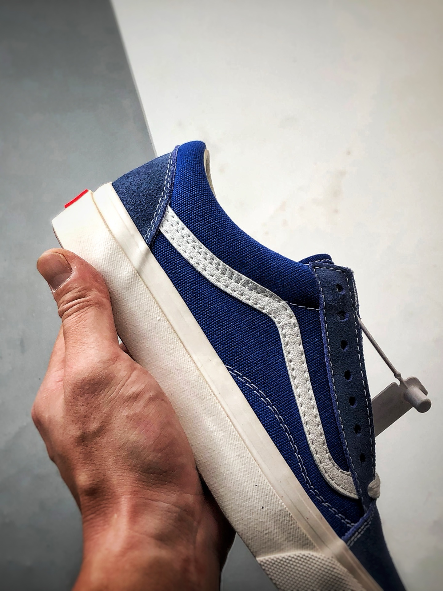 170 Vans Premium Old Skool 蓝色 万斯高阶系列  VN000D560QY 尺码：35 36 36.5 37 38 38.5 39 40 40.5 41 42 42.5 43 44