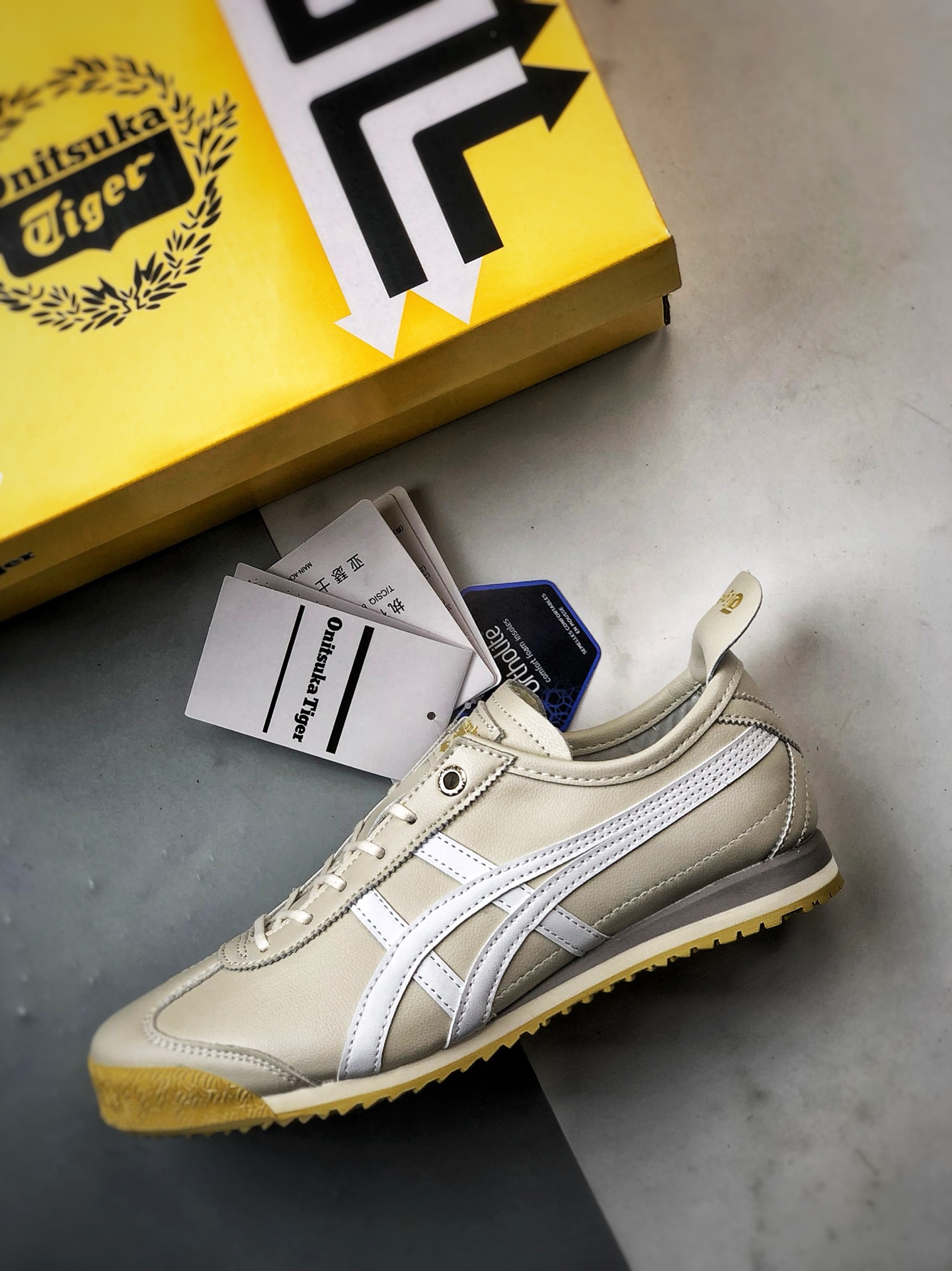 180 Asics 鬼冢虎 Mexico 66 SD 米白色   1183A872-119