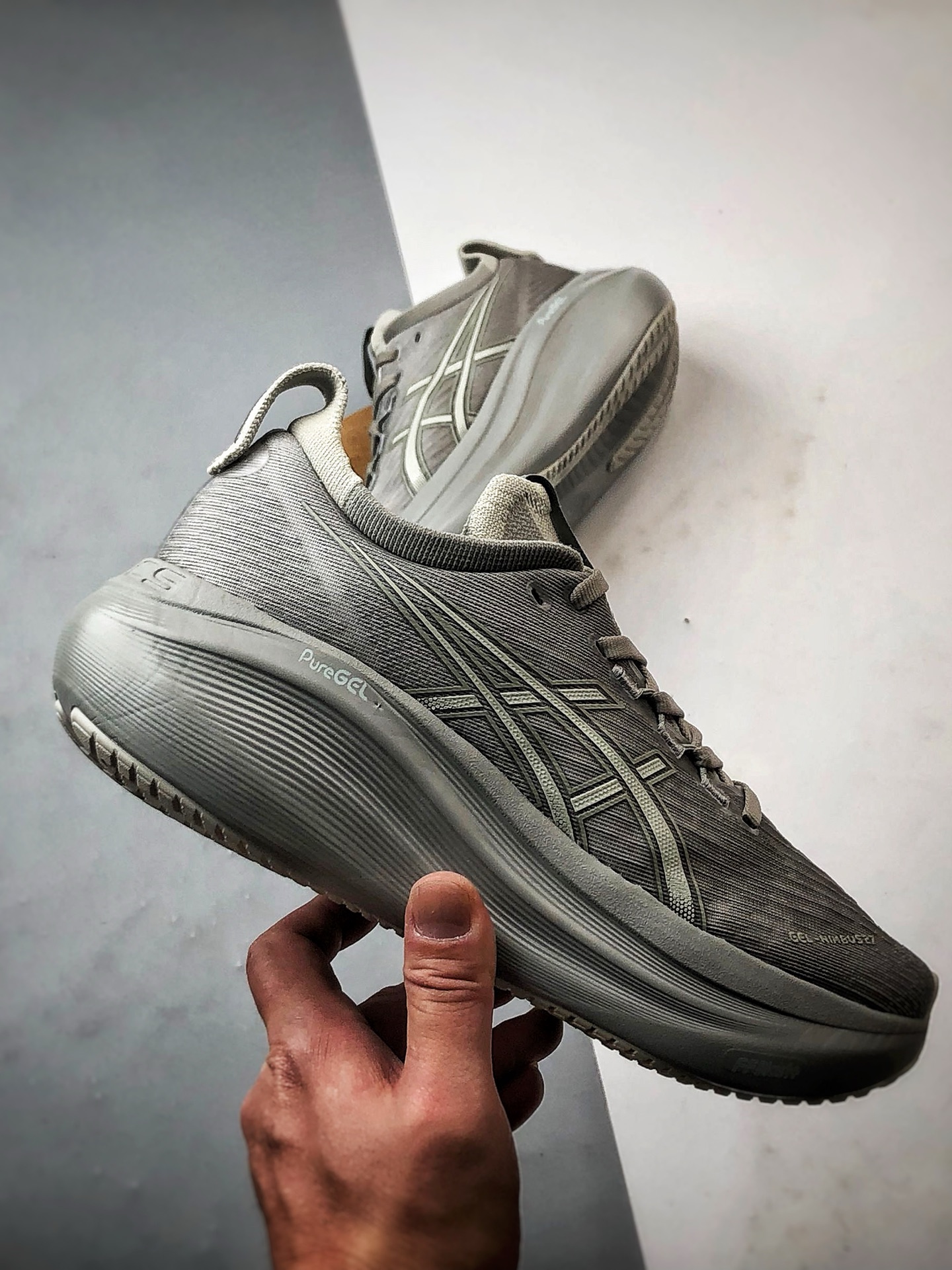 210 Asics Gel-Nimbus 27 灰色 亚瑟士27代舒适轻盈休闲跑步鞋