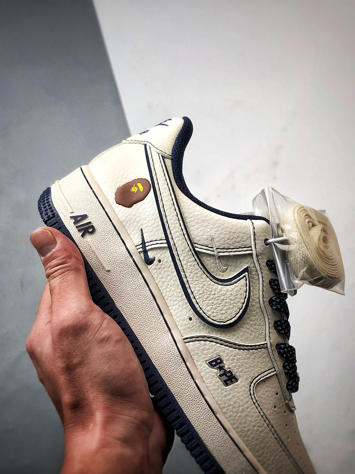 280 Bape x Air Force 1 Low 米白深蓝  HH7518-066