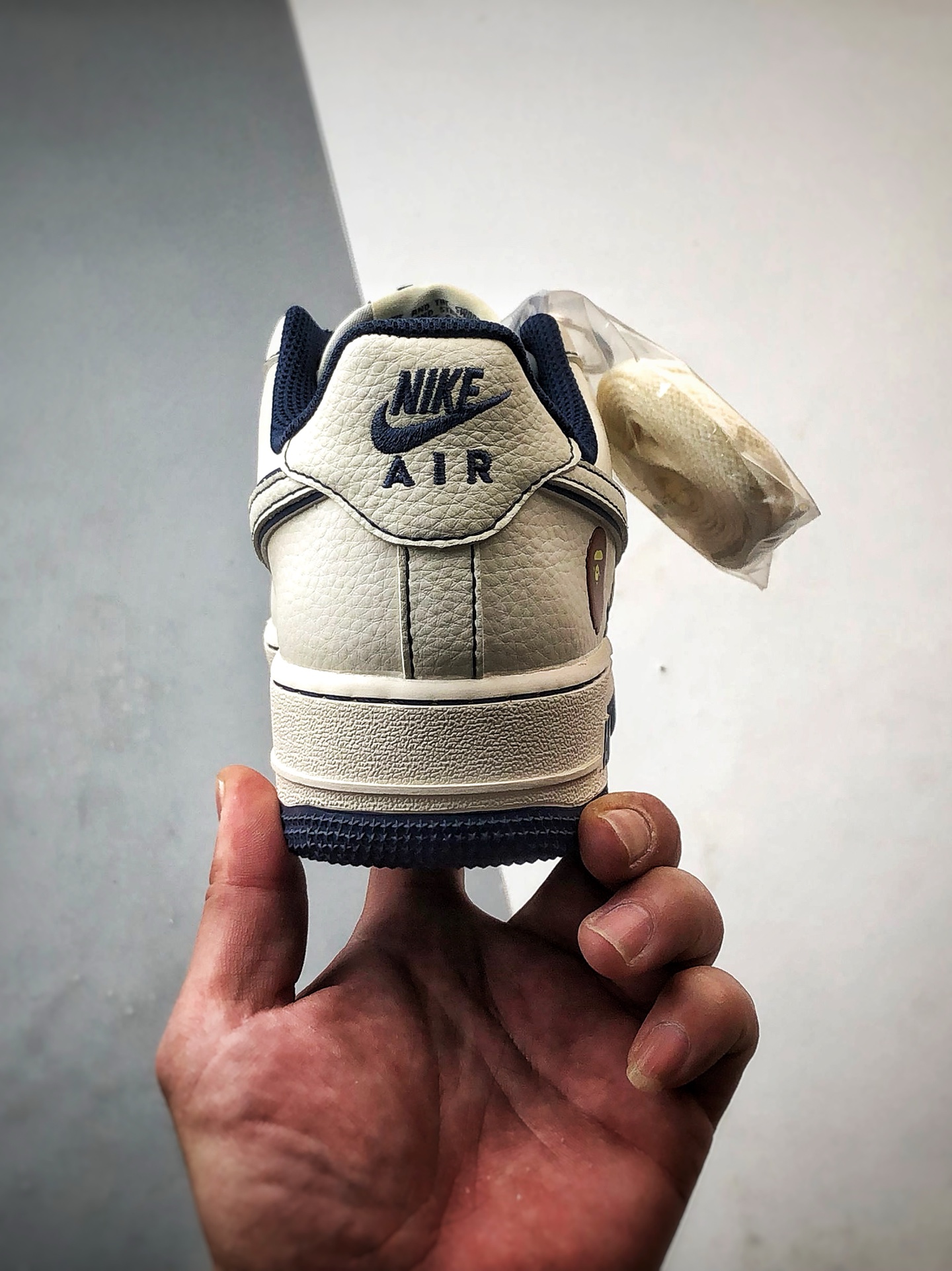 280 Bape x Air Force 1 Low 米白深蓝  HH7518-066