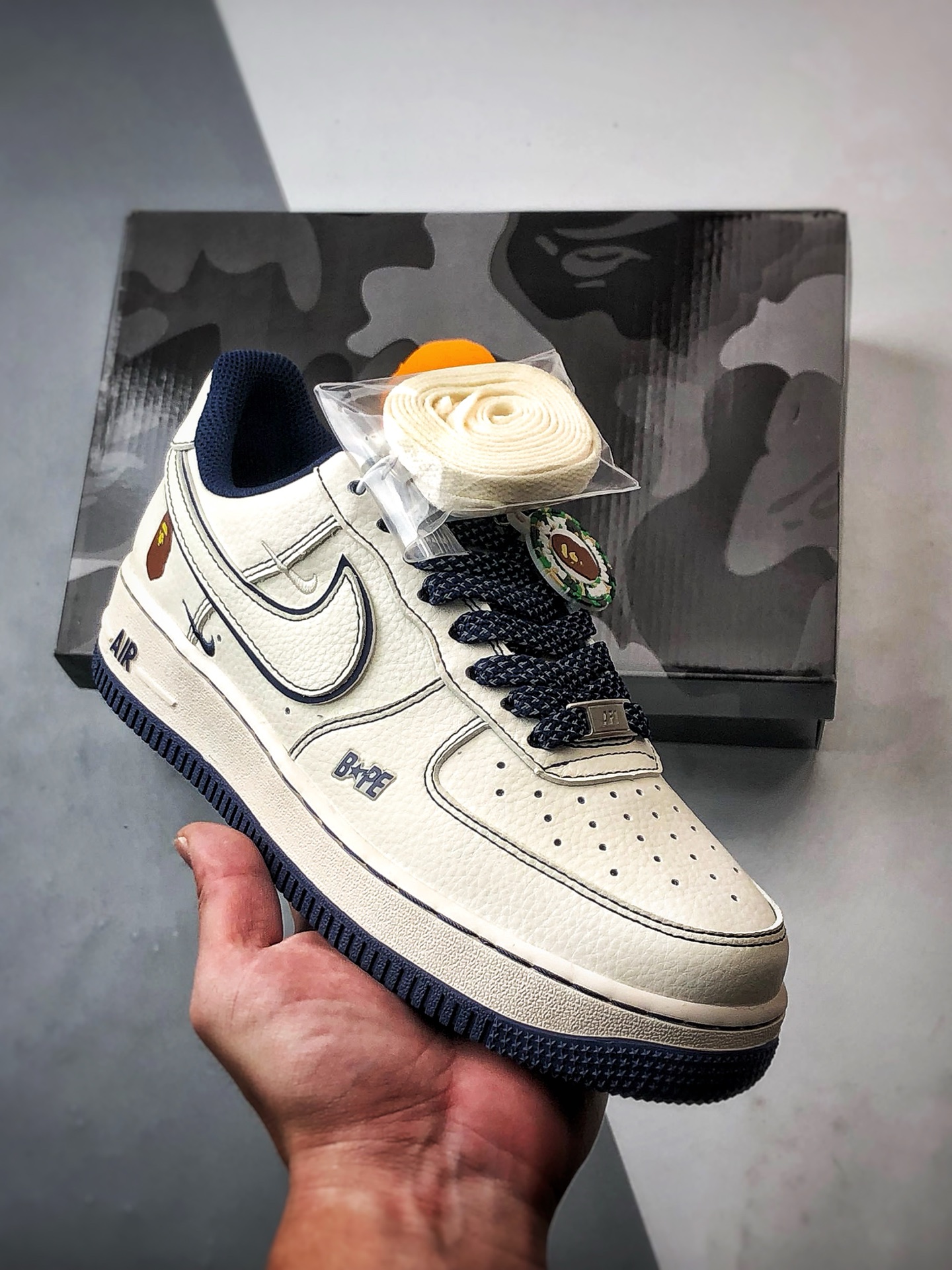 280 Bape x Air Force 1 Low 米白深蓝  HH7518-066