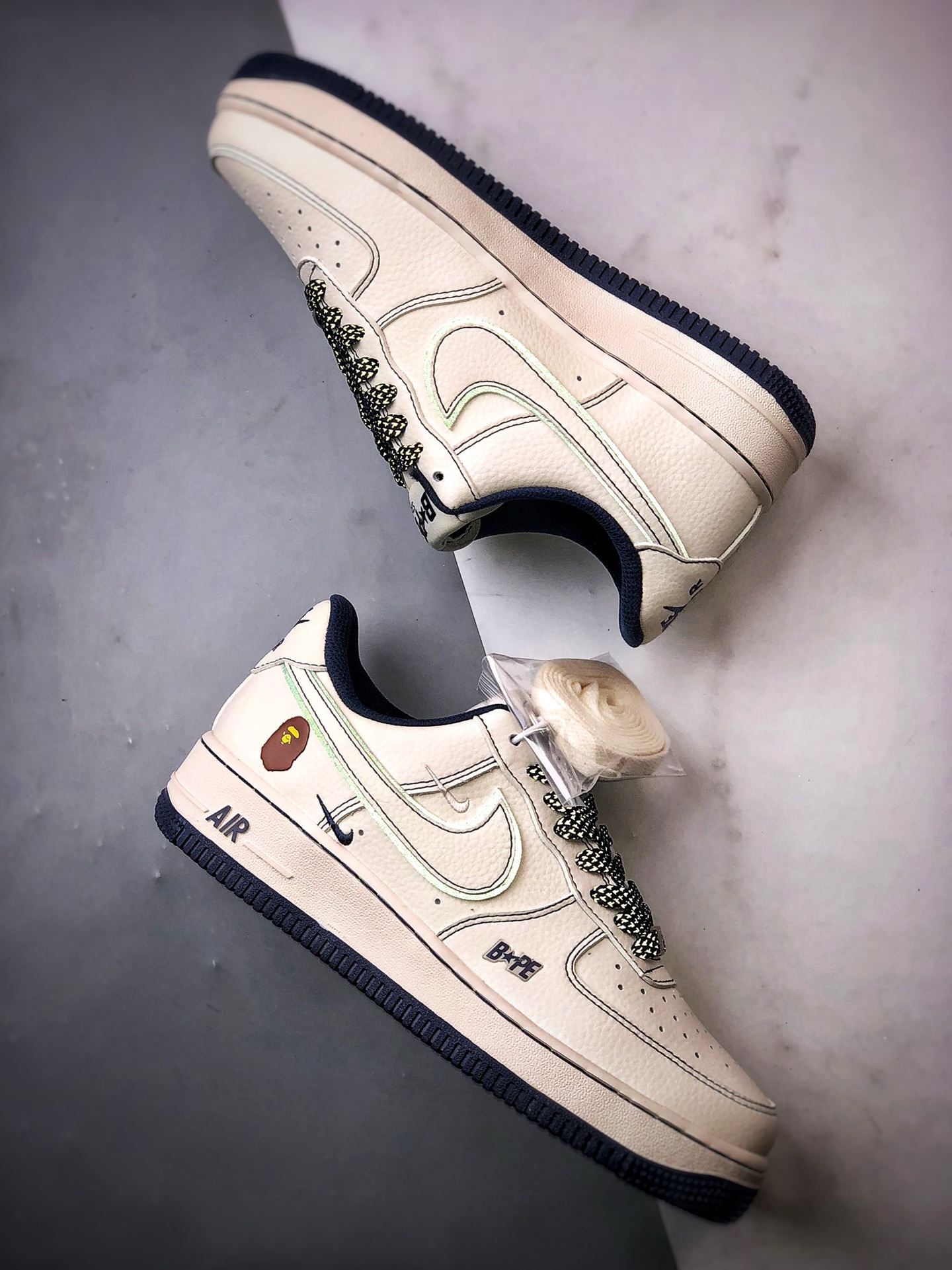 280 Bape x Air Force 1 Low 米白深蓝  HH7518-066