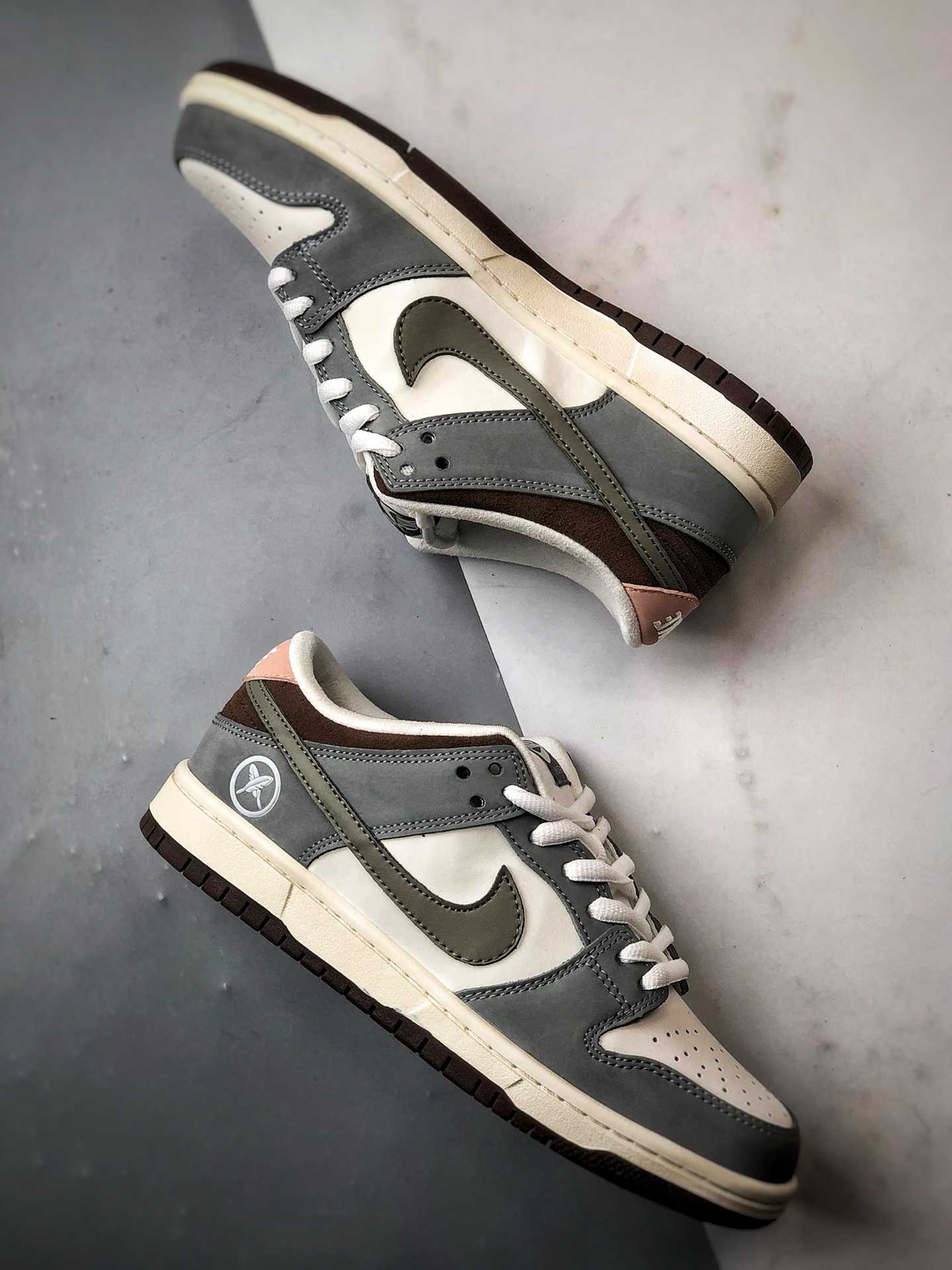260 Yuto Horigome x NK SB Dunk Low 联名飞羽灰白 低帮休闲运动板鞋   FQ1180-001
