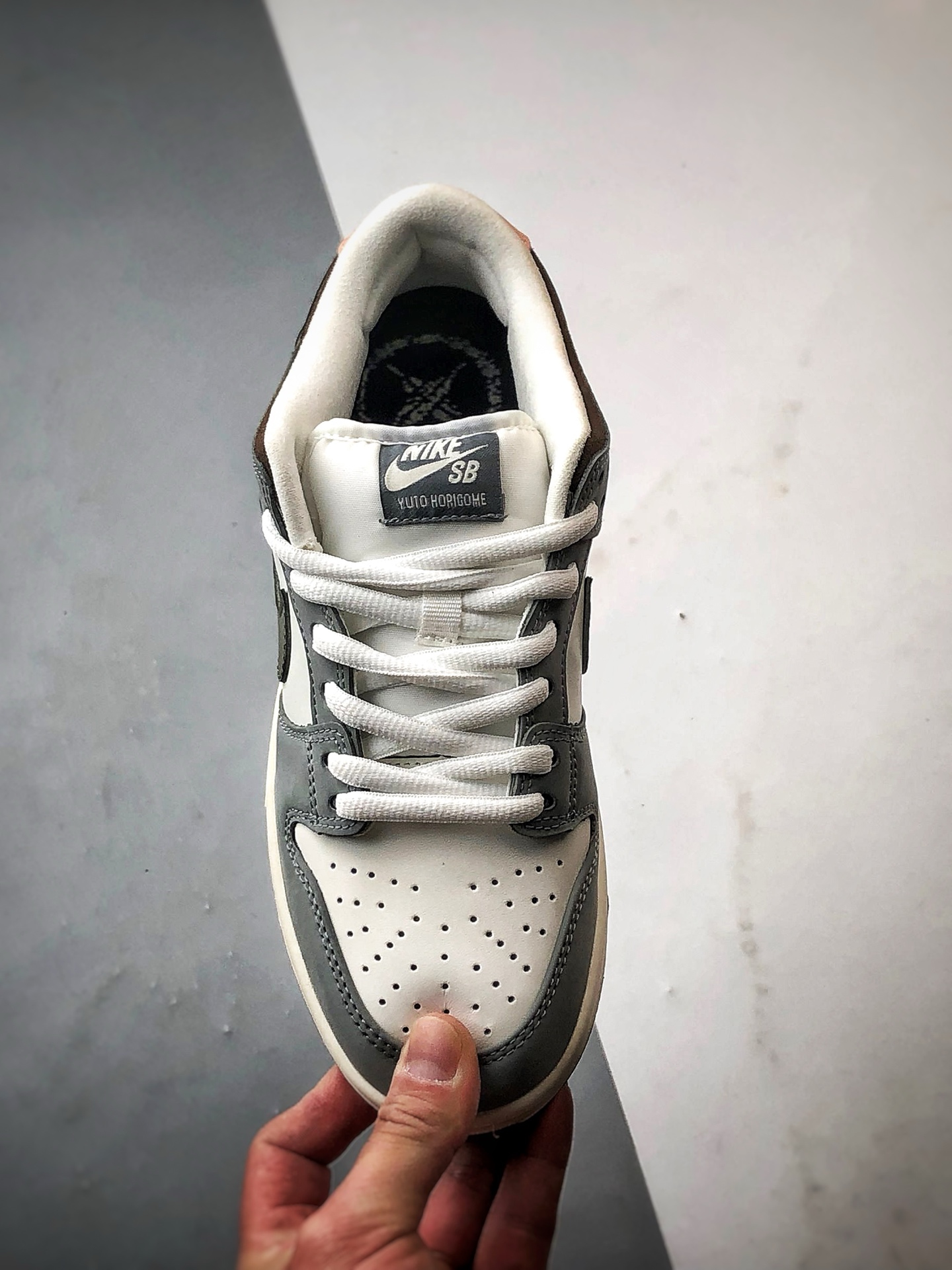 260 Yuto Horigome x NK SB Dunk Low 联名飞羽灰白 低帮休闲运动板鞋   FQ1180-001