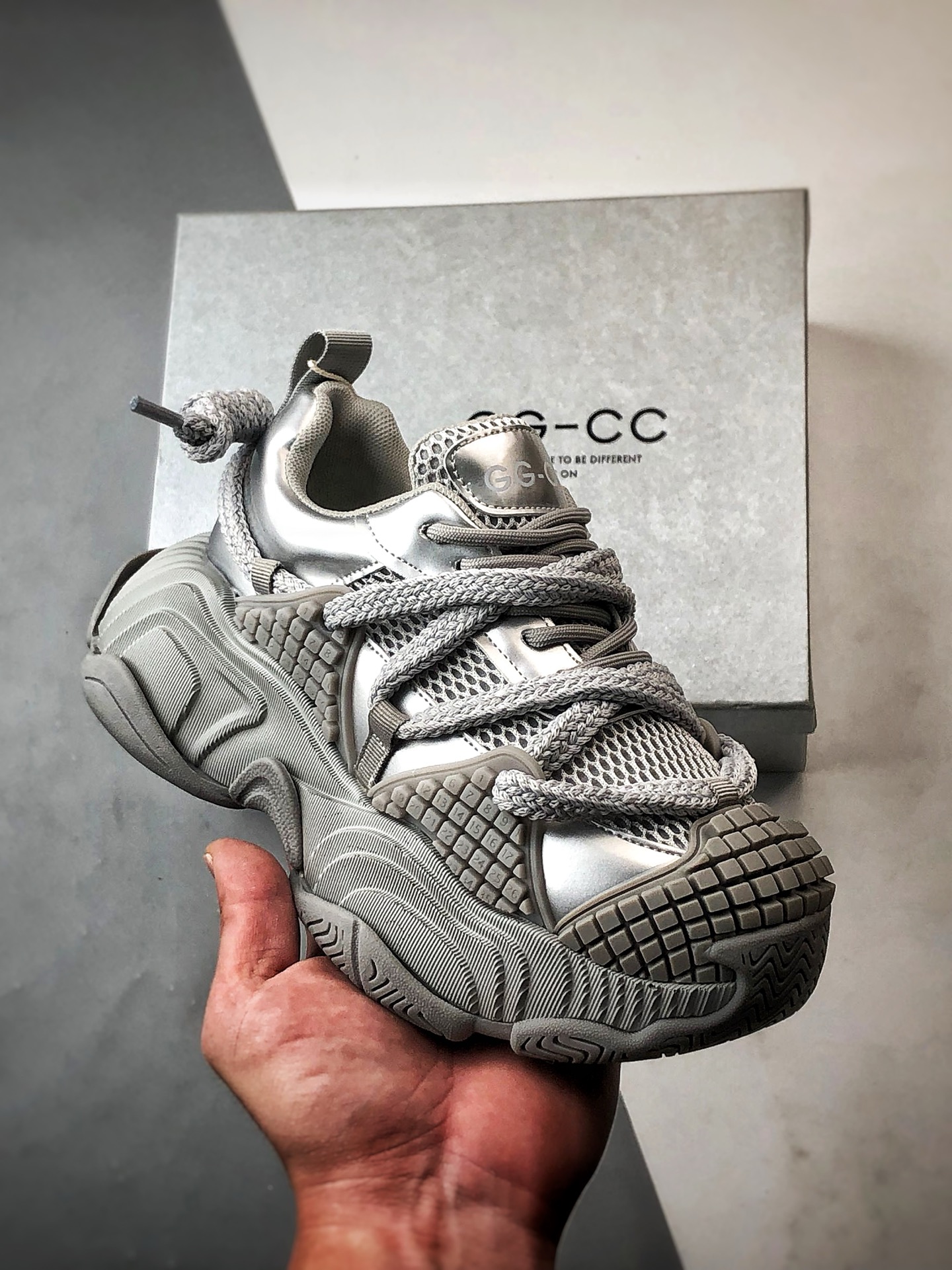 260 GG-CC Chunky Low 银色 春季新款 时尚休闲松糕厚底增高老爹鞋
