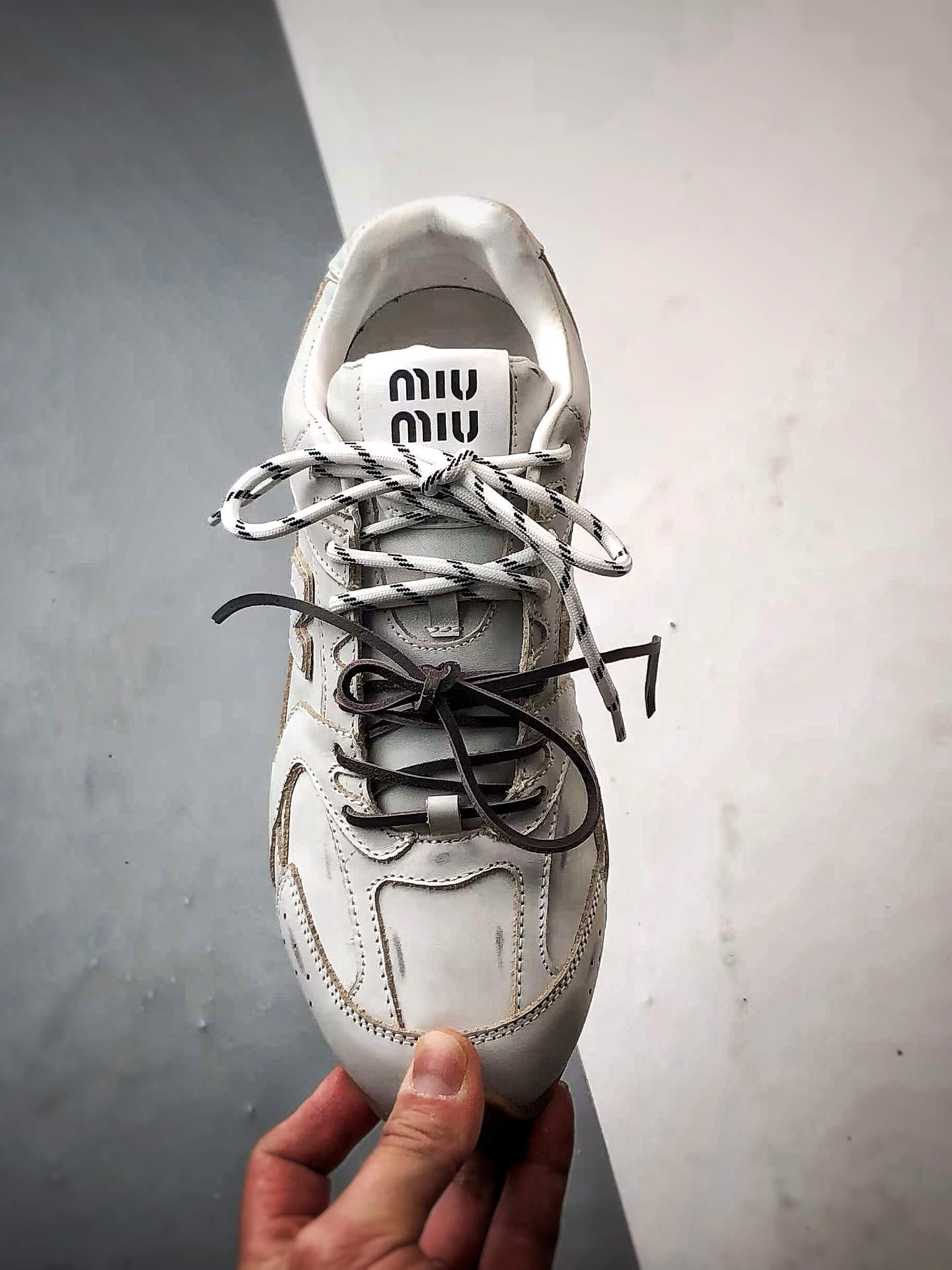 370 MiuMiu/缪缪 x New Balance 530 做旧白棕 联名复古运动休闲阿甘德训鞋 平底鞋