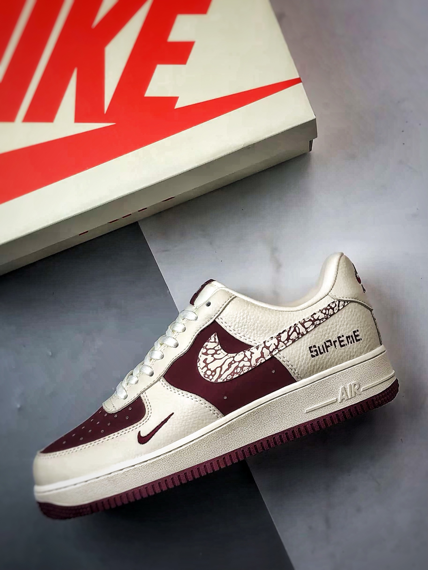 280 Sup x Air Force 1 Low 米白酒红  KK1988-070