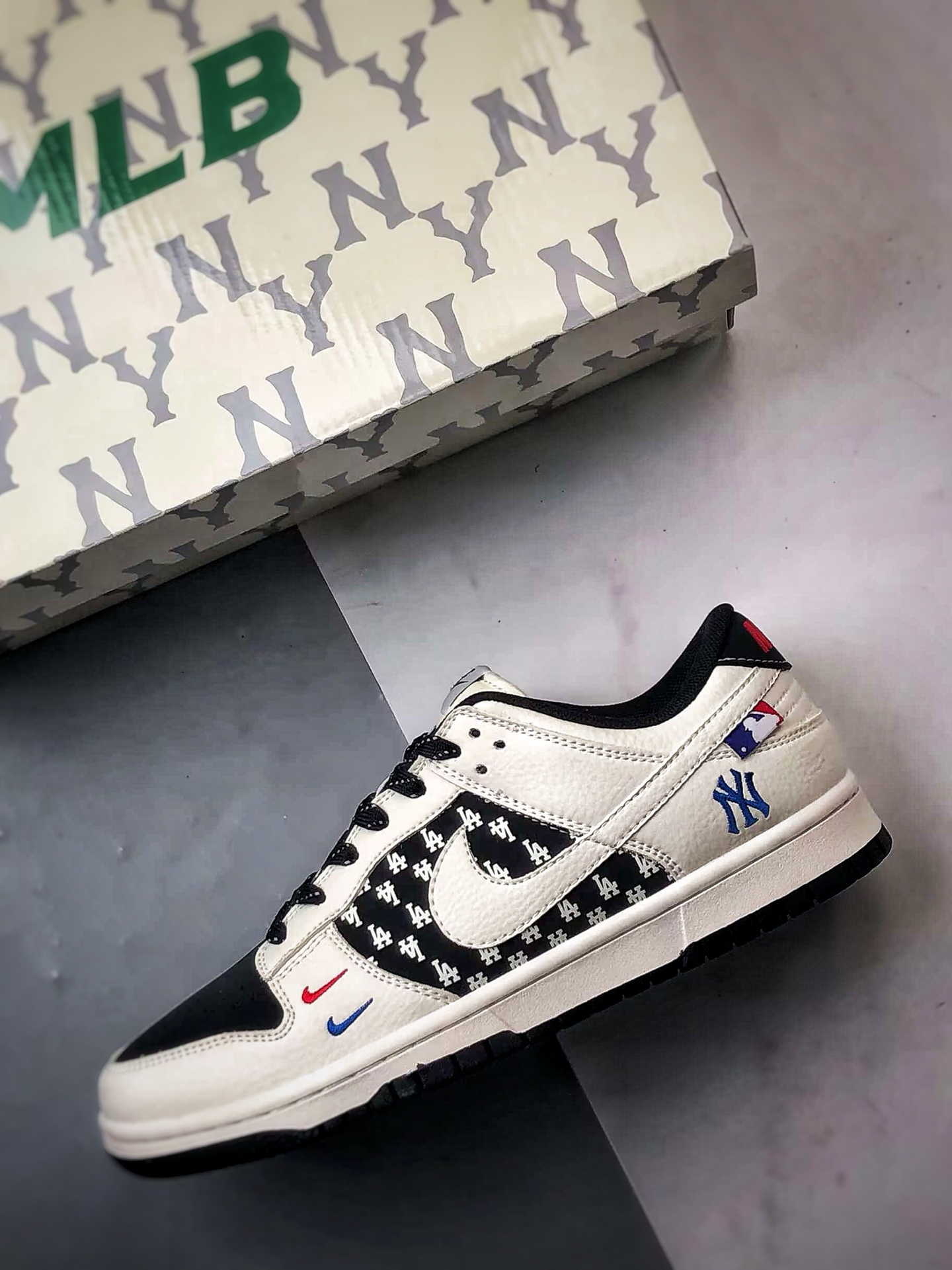 290 NK Dunk Low Retro ”DIY高端定制” MLB印字白黑 低帮休闲运动板鞋  CS1688-101