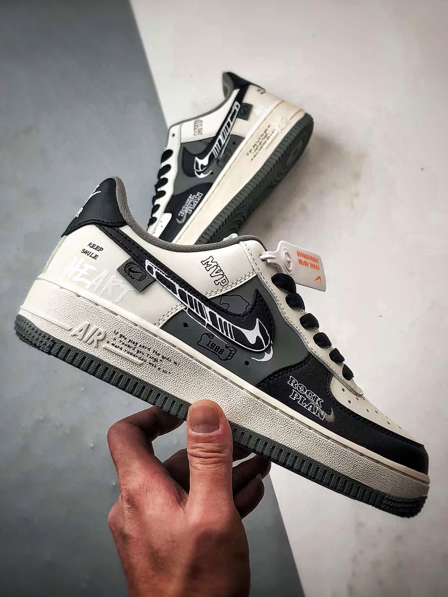 280 Air Force 1 '07 Low 50美分白黑灰涂鸦   DB3301-660