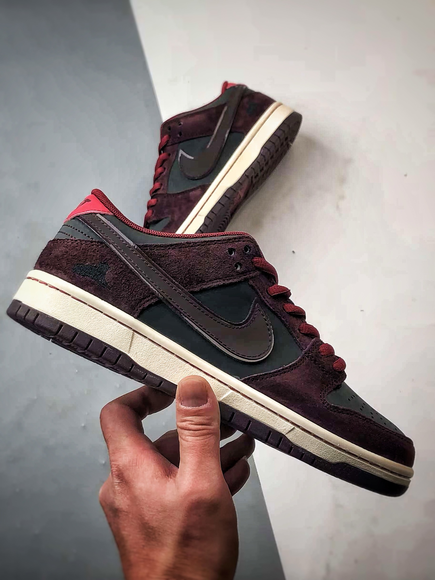 260 Riot Skateshop x NK SB Dunk Low 联名棕红 低帮休闲运动板鞋   FZ1289-200