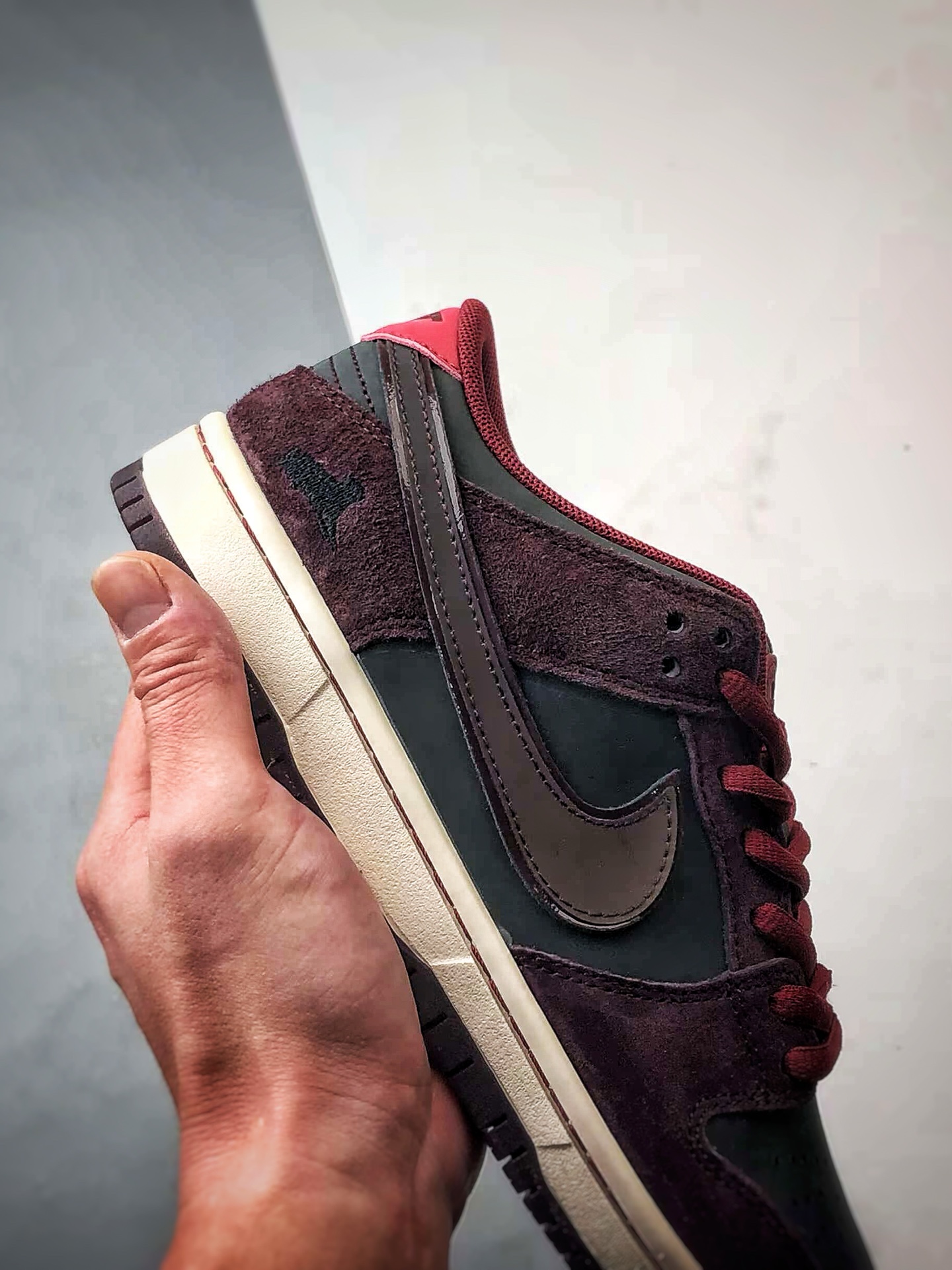 260 Riot Skateshop x NK SB Dunk Low 联名棕红 低帮休闲运动板鞋   FZ1289-200
