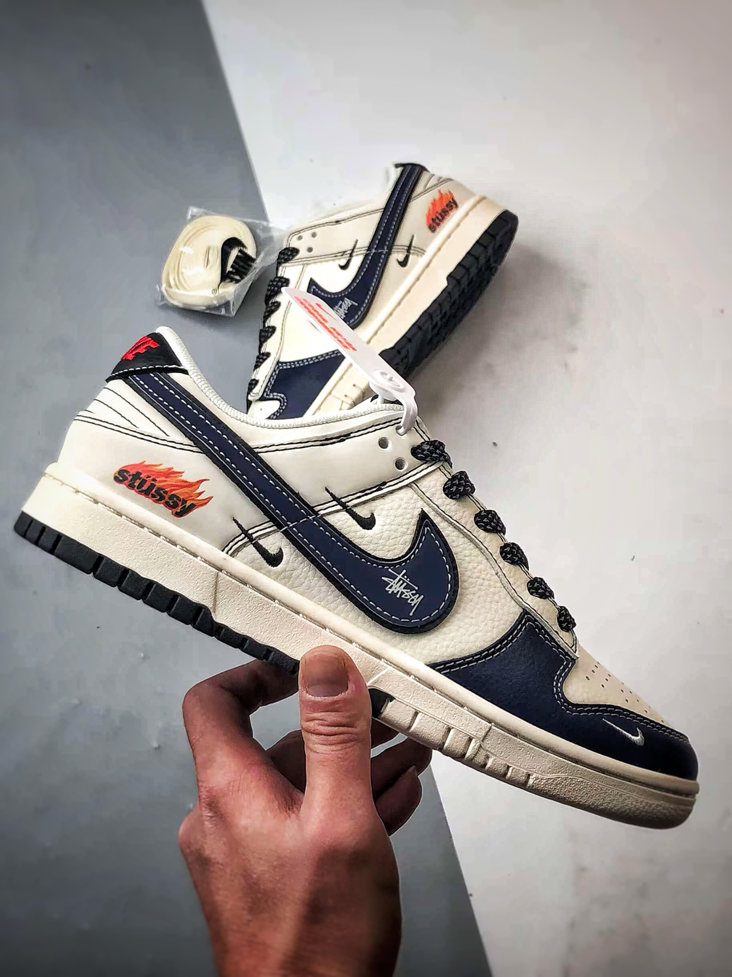 290 NK Dunk Low Retro ”DIY高端定制” 斯图西白深蓝小双钩 低帮休闲运动板鞋  ZH2598-226