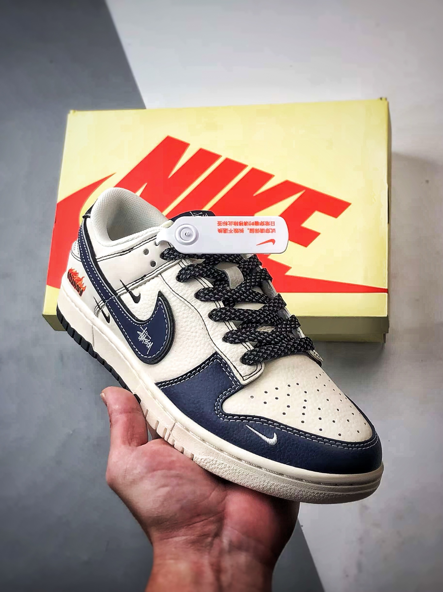 290 NK Dunk Low Retro ”DIY高端定制” 斯图西白深蓝小双钩 低帮休闲运动板鞋  ZH2598-226