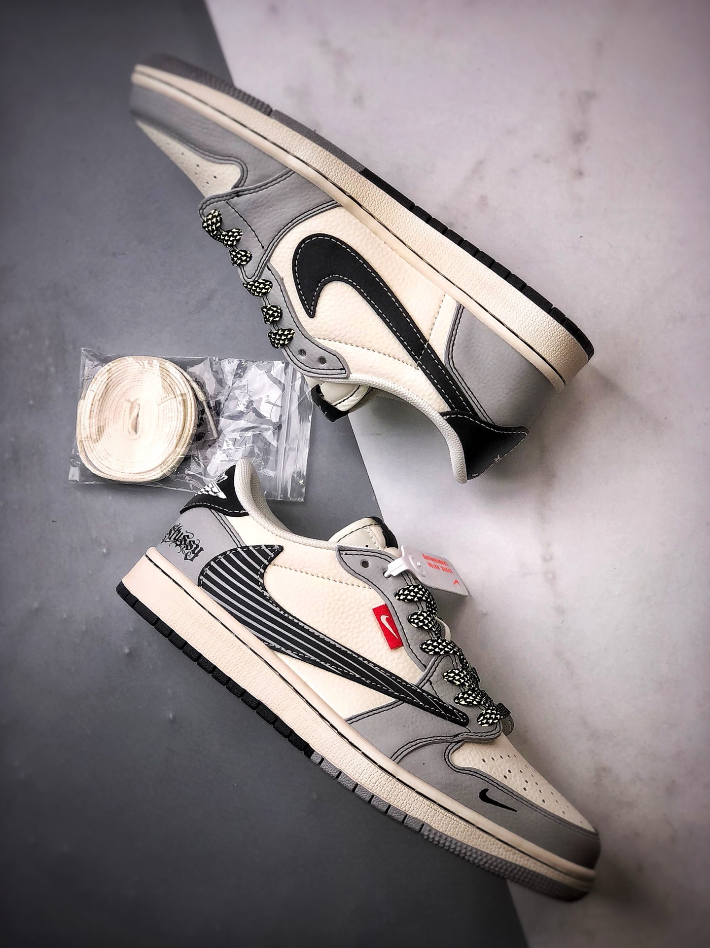 290 Air Jordan 1 Low OG ”高端定制” 斯图西白灰黑条纹倒钩 JJ2508-550