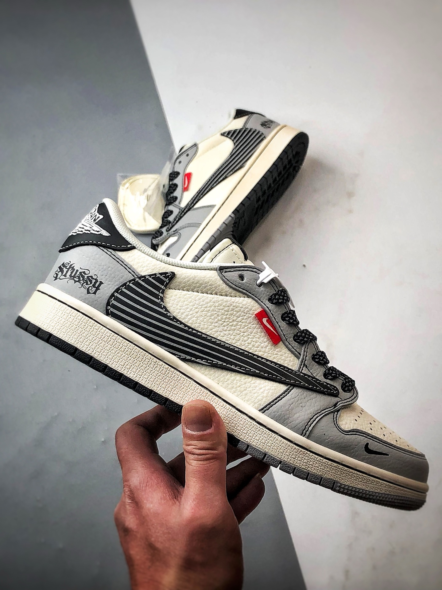 290 Air Jordan 1 Low OG ”高端定制” 斯图西白灰黑条纹倒钩 JJ2508-550