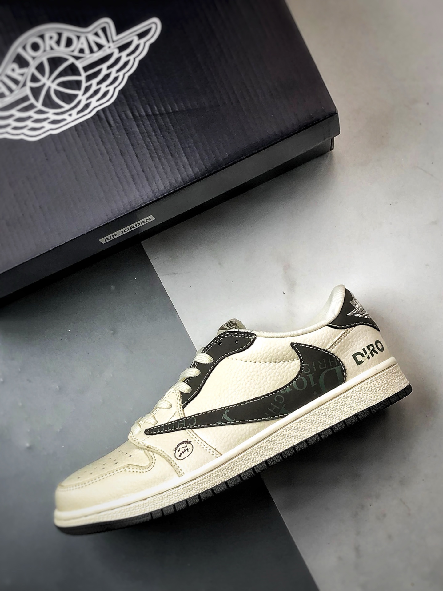 290 Air Jordan 1 Low OG ”高端定制” 迪奥米白灰绿倒钩  LD2025-006