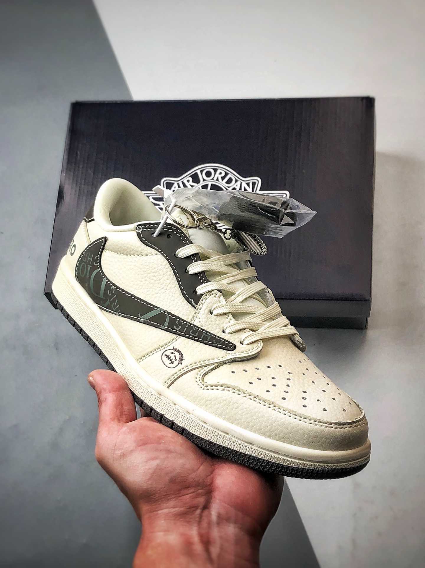 290 Air Jordan 1 Low OG ”高端定制” 迪奥米白灰绿倒钩  LD2025-006