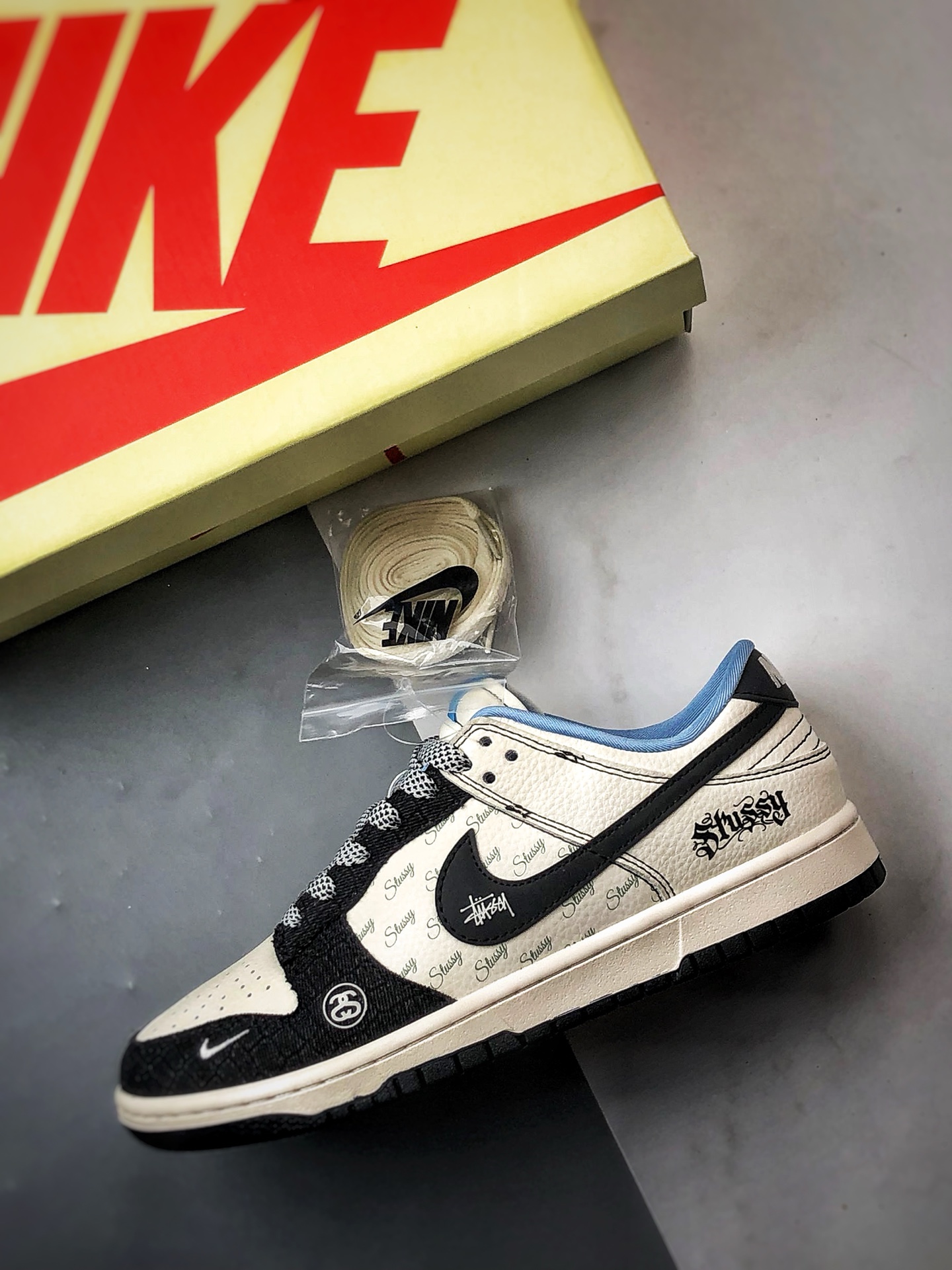 290 NK Dunk Low Retro ”DIY高端定制” 斯图西白黑牛仔布 低帮休闲运动板鞋  ZH2598-267