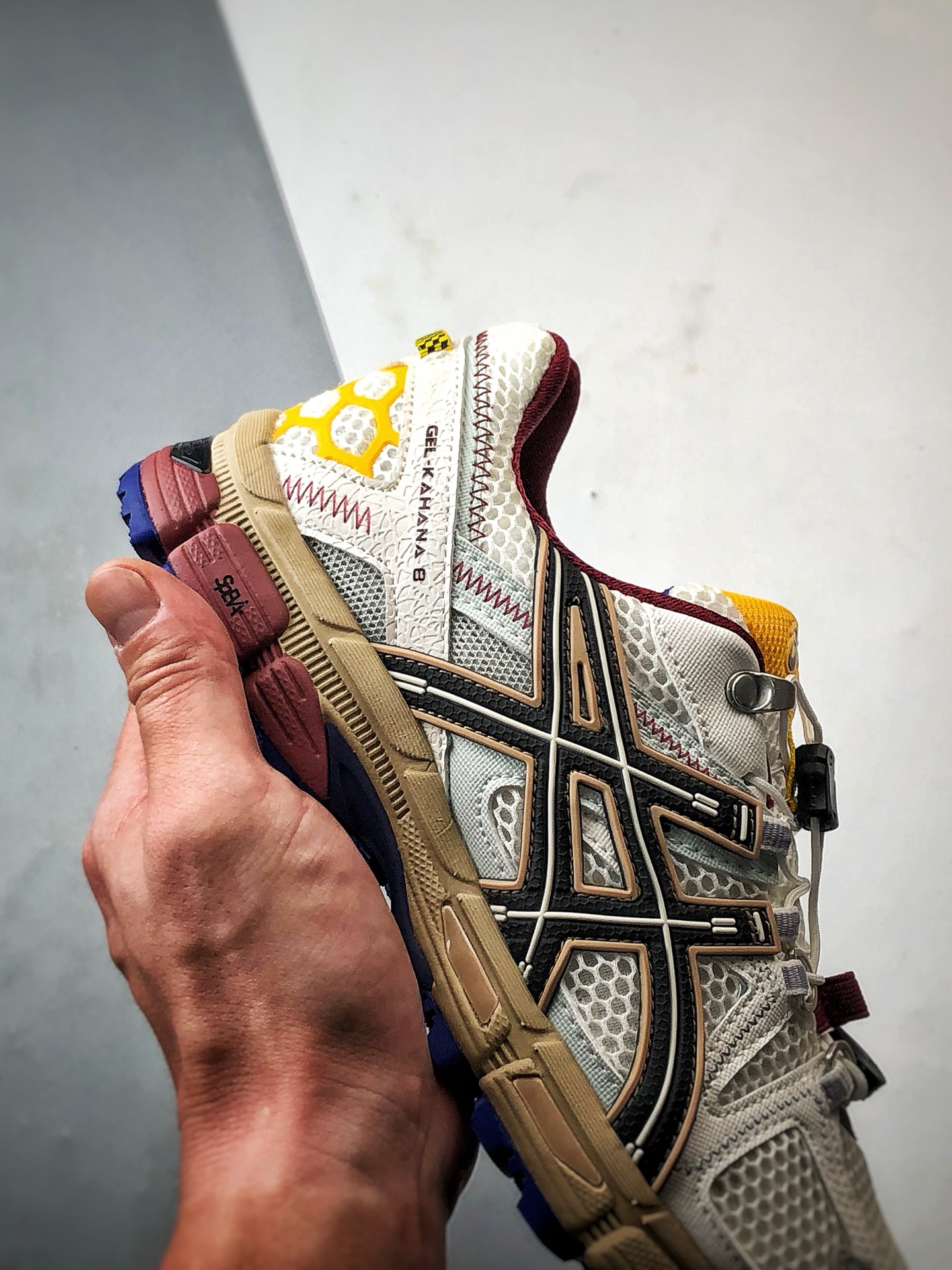 180 Asics Gel-Kahana 8 白黑红 亚瑟士经典户外跑鞋 1011B828-100