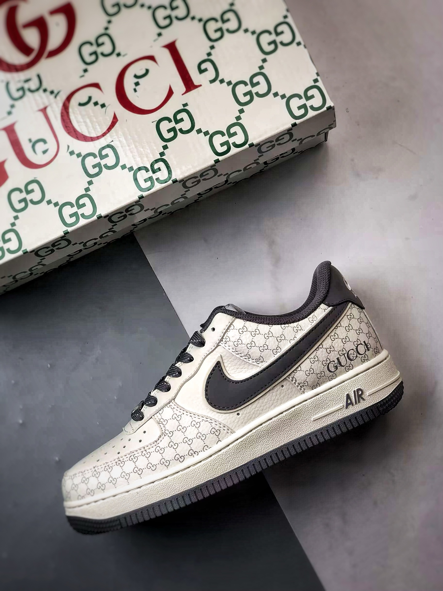 Gucci x Air Force 1 Low 印花白灰 CS5288-003