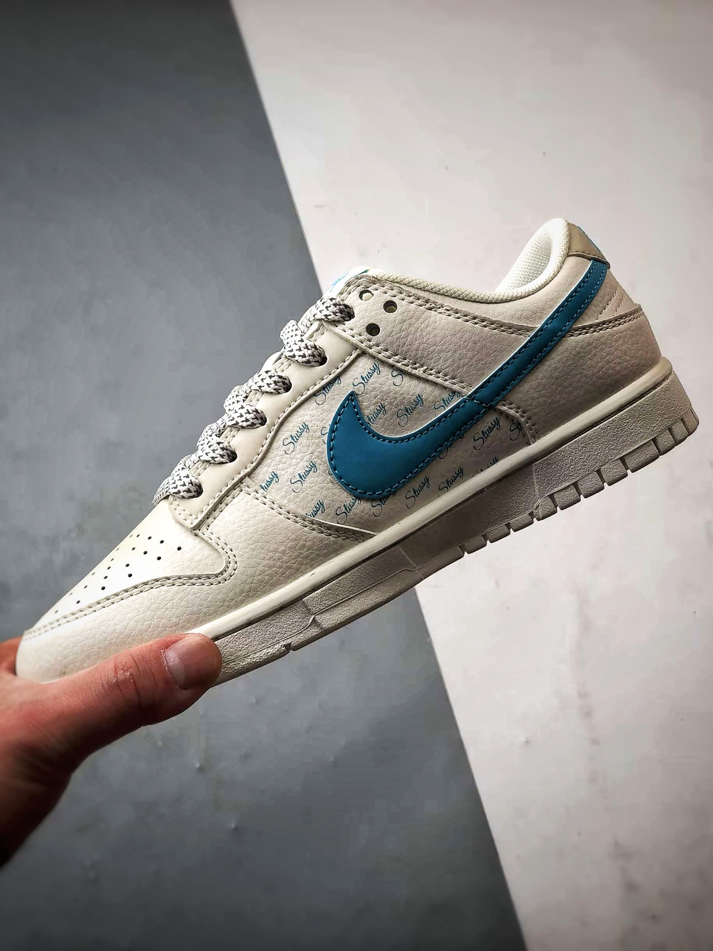 NK Dunk Low Retro ”DIY高端定制” 斯图西蛇年米白蓝 低帮休闲运动板鞋 SJ2068-281