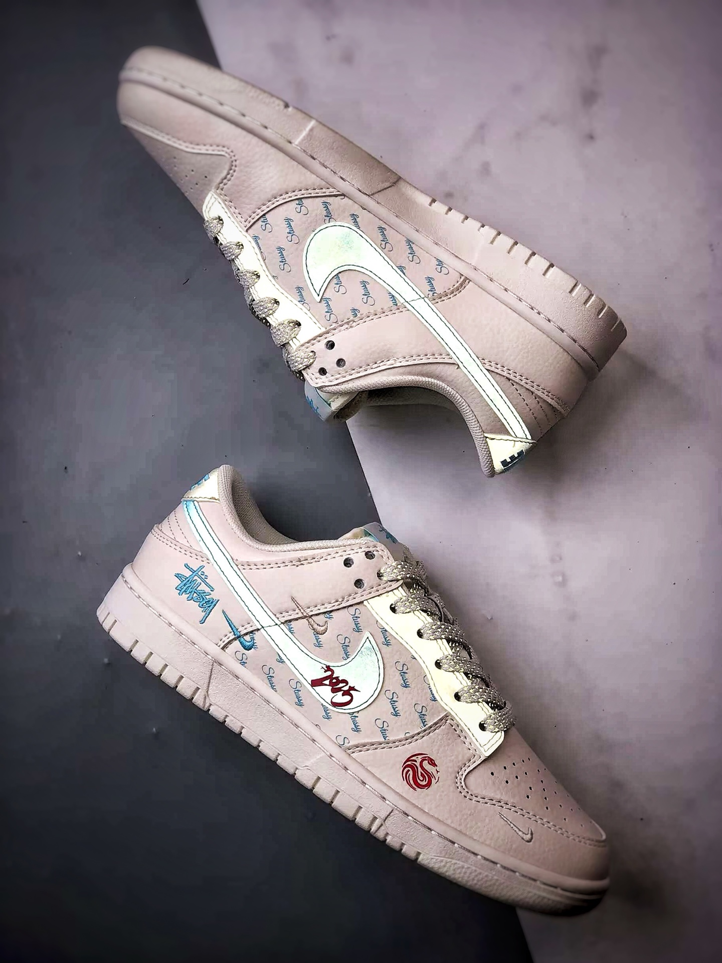 NK Dunk Low Retro ”DIY高端定制” 斯图西蛇年米白蓝 低帮休闲运动板鞋 SJ2068-281