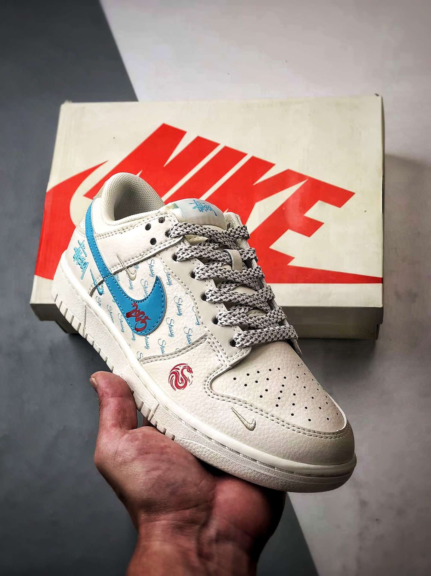 NK Dunk Low Retro ”DIY高端定制” 斯图西蛇年米白蓝 低帮休闲运动板鞋 SJ2068-281
