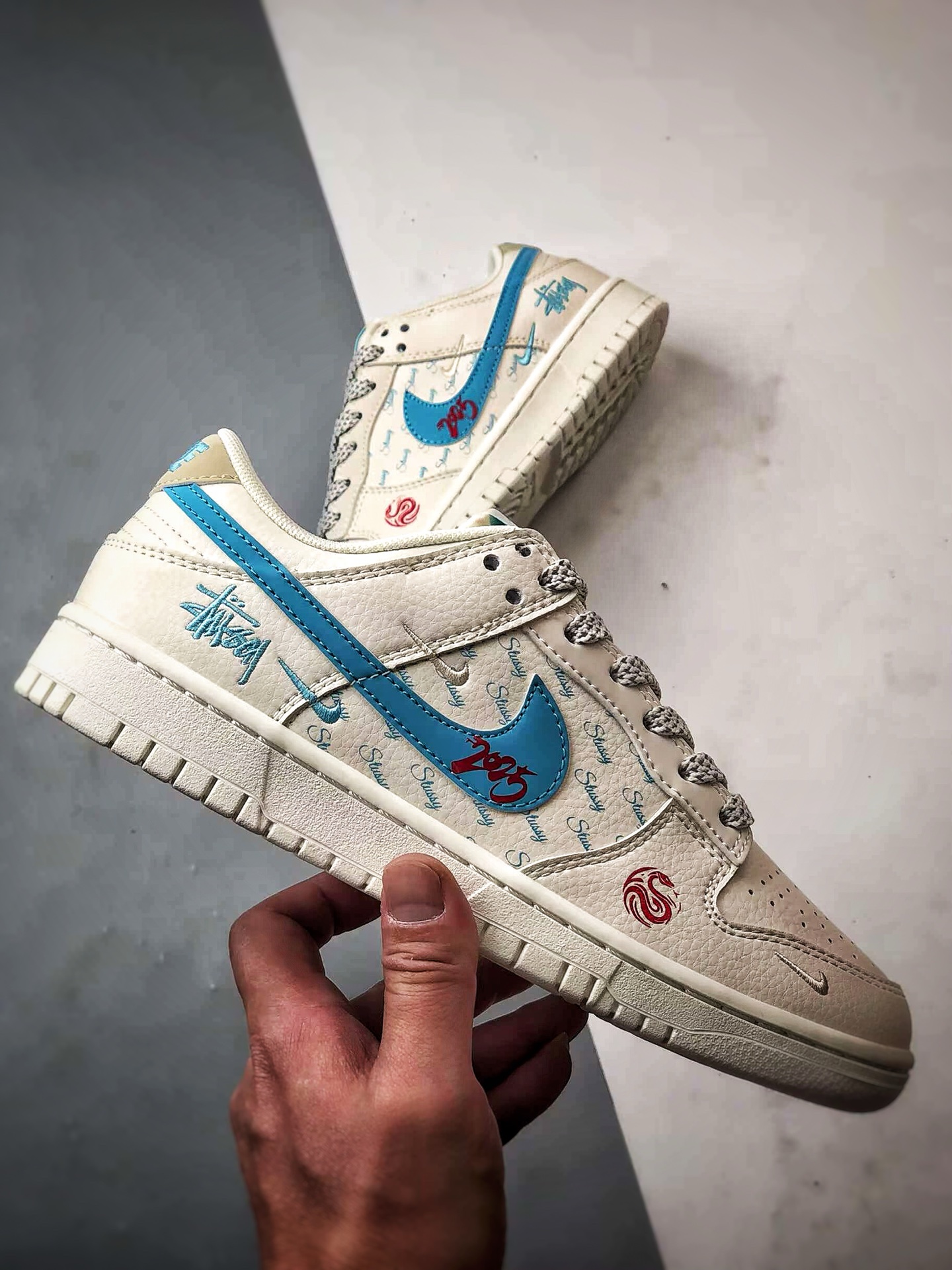 NK Dunk Low Retro ”DIY高端定制” 斯图西蛇年米白蓝 低帮休闲运动板鞋 SJ2068-281