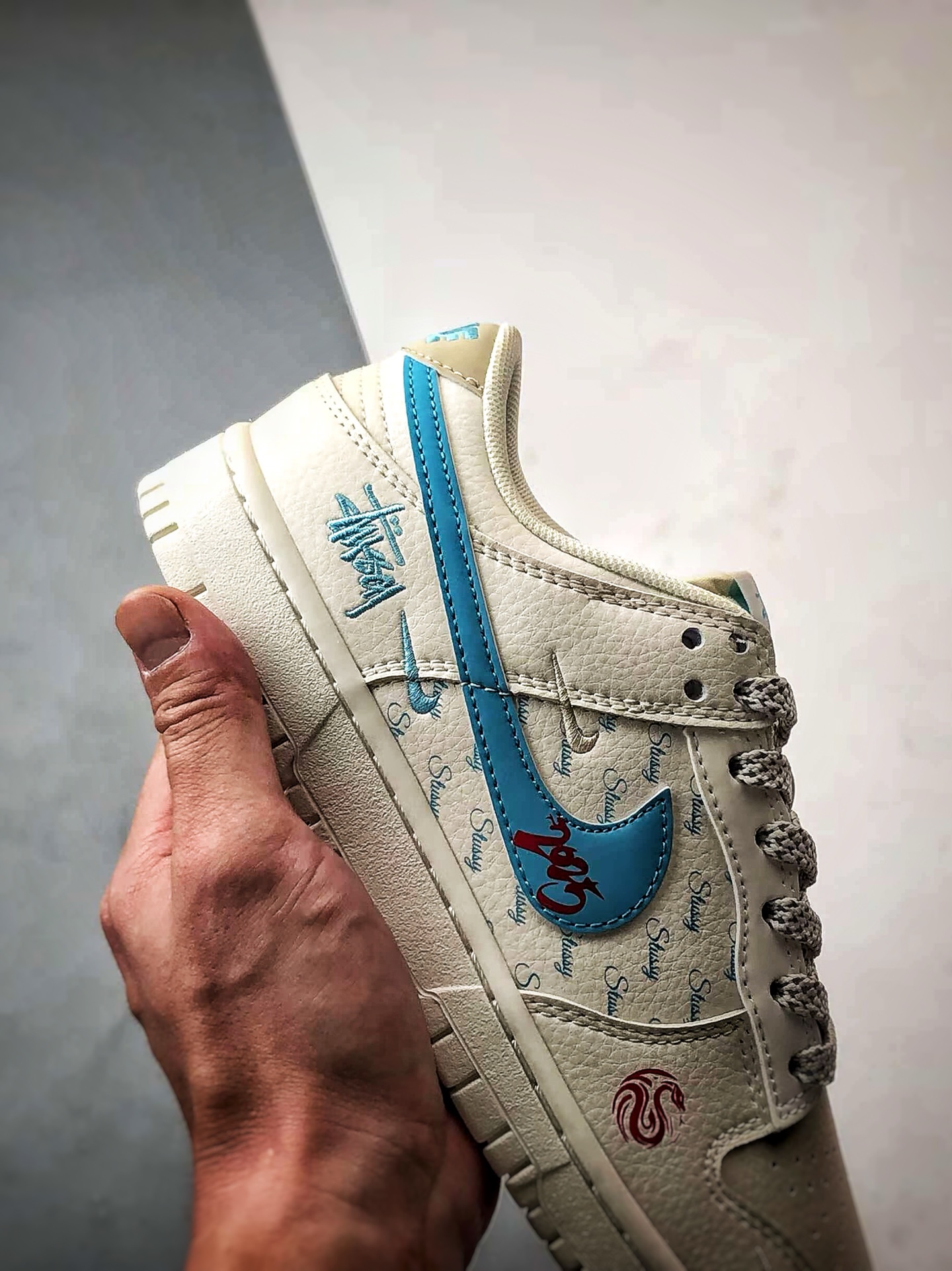 NK Dunk Low Retro ”DIY高端定制” 斯图西蛇年米白蓝 低帮休闲运动板鞋 SJ2068-281