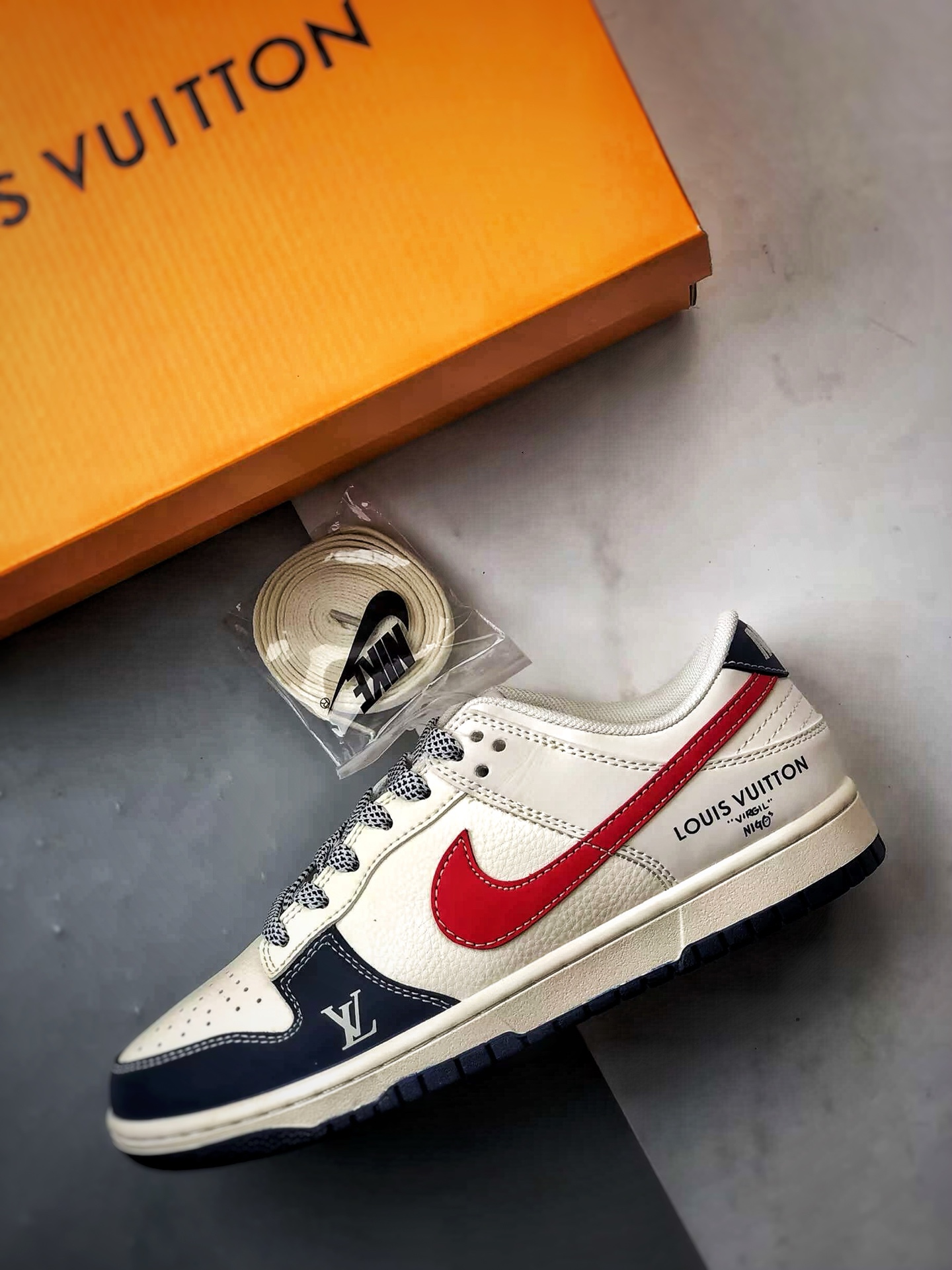 NK Dunk Low Retro ”DIY高端定制” LV反光白蓝红 低帮休闲运动板鞋 JJ2508-563