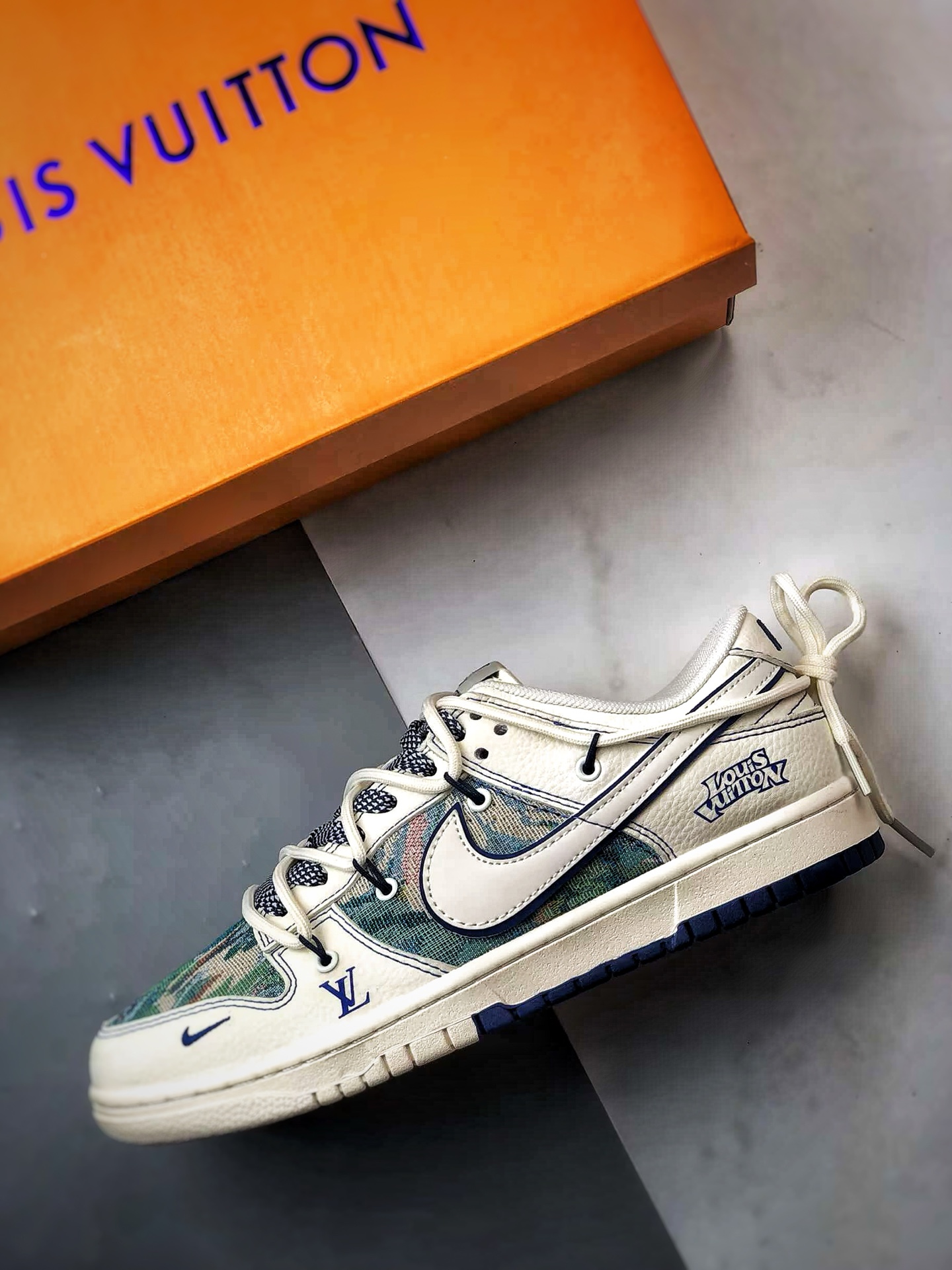NK Dunk Low Retro ”DIY高端定制” LV米白油画解构绑带 低帮休闲运动板鞋 DM6868-077