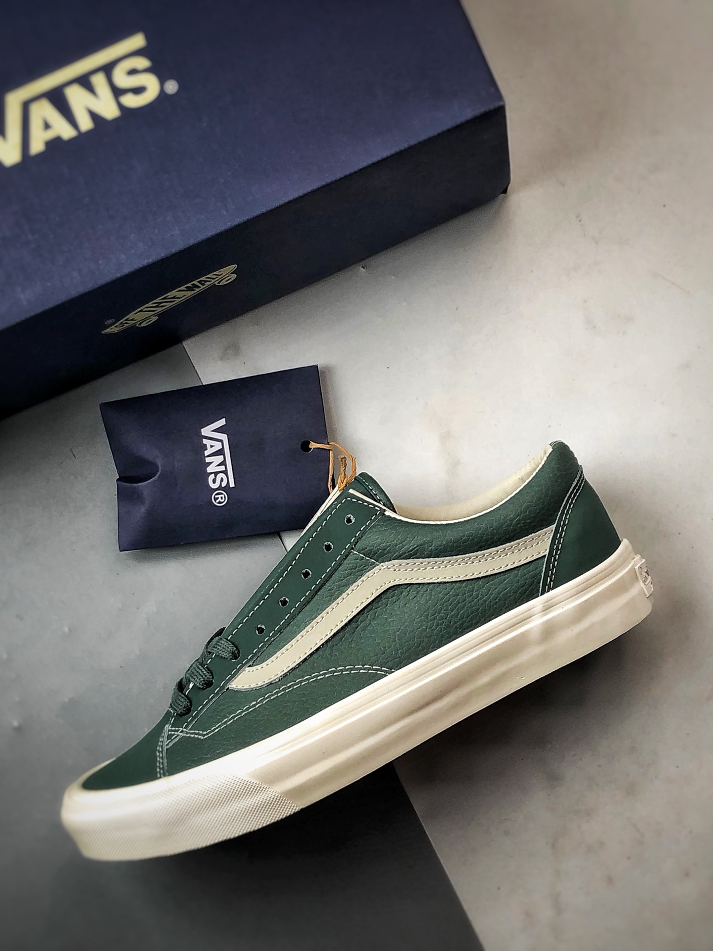 Vans Premium Old Skool 36 绿色 万斯官方 高端全皮质复古休闲板鞋 VN000D57FRS