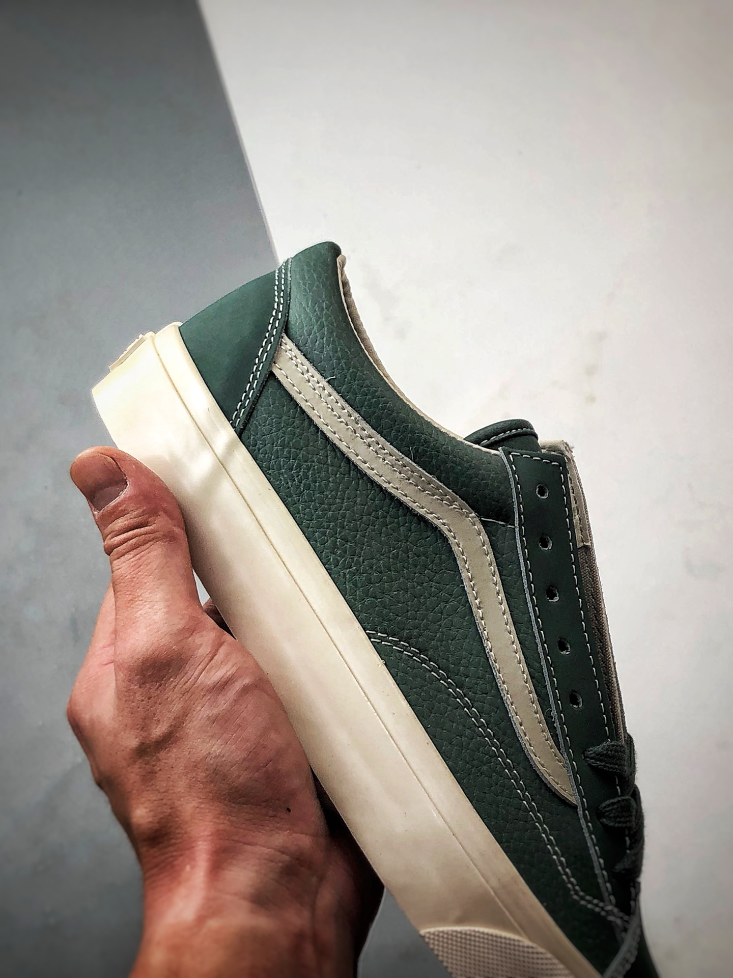 Vans Premium Old Skool 36 绿色 万斯官方 高端全皮质复古休闲板鞋 VN000D57FRS