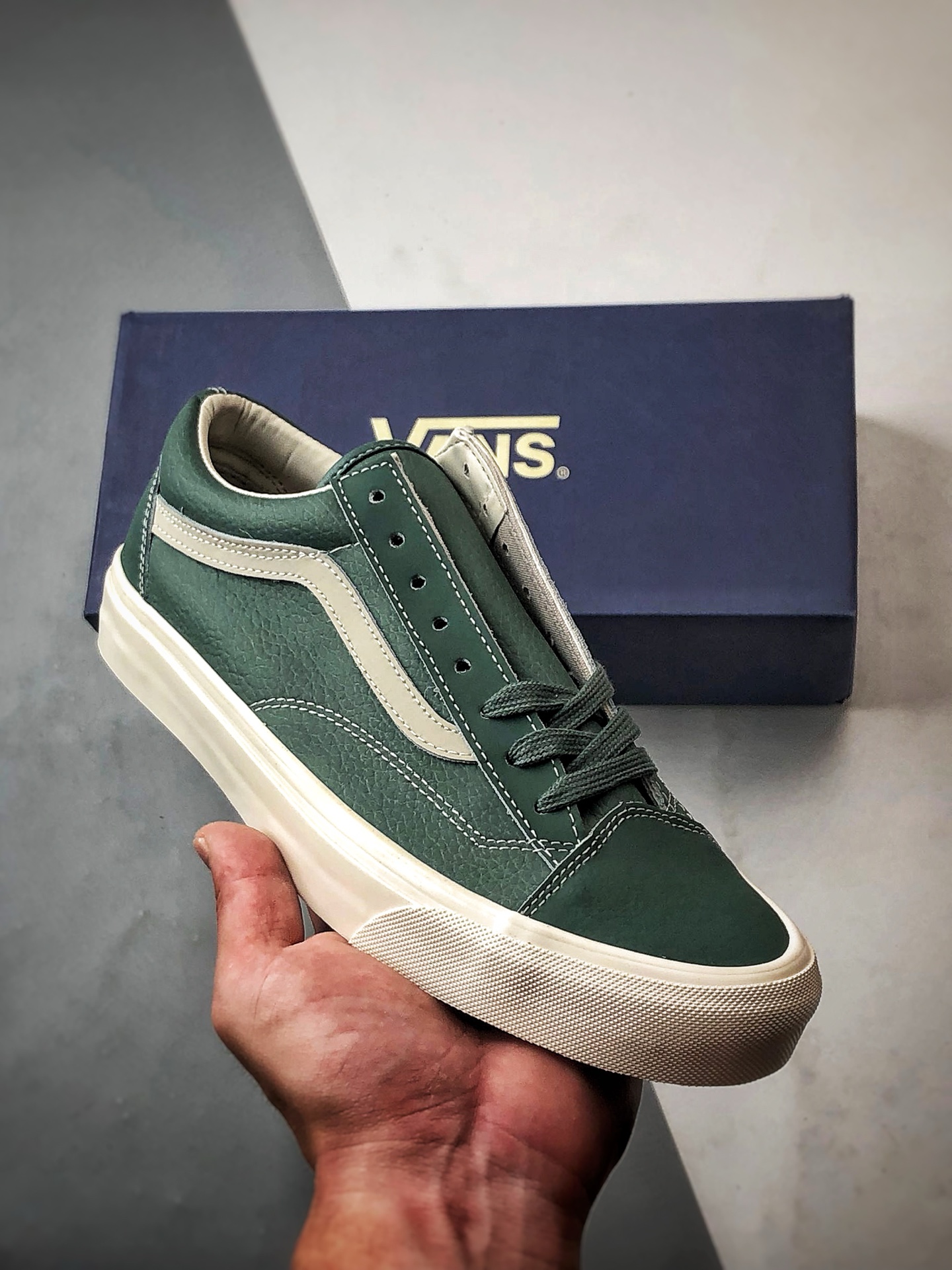 Vans Premium Old Skool 36 绿色 万斯官方 高端全皮质复古休闲板鞋 VN000D57FRS