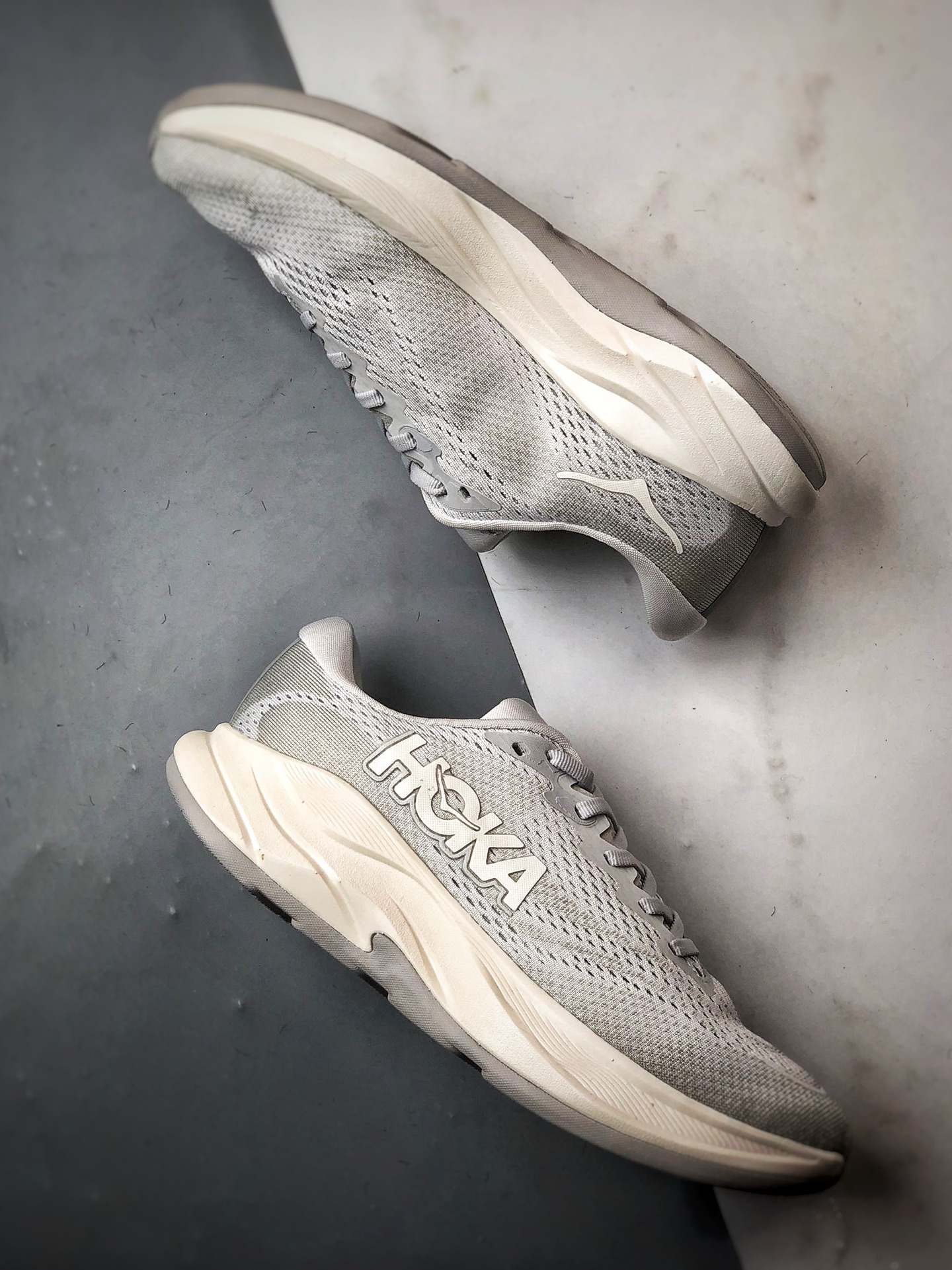 220 Hoka One One Rincon 4 灰白 林康4代公路休闲跑步鞋 1155130-SSTC