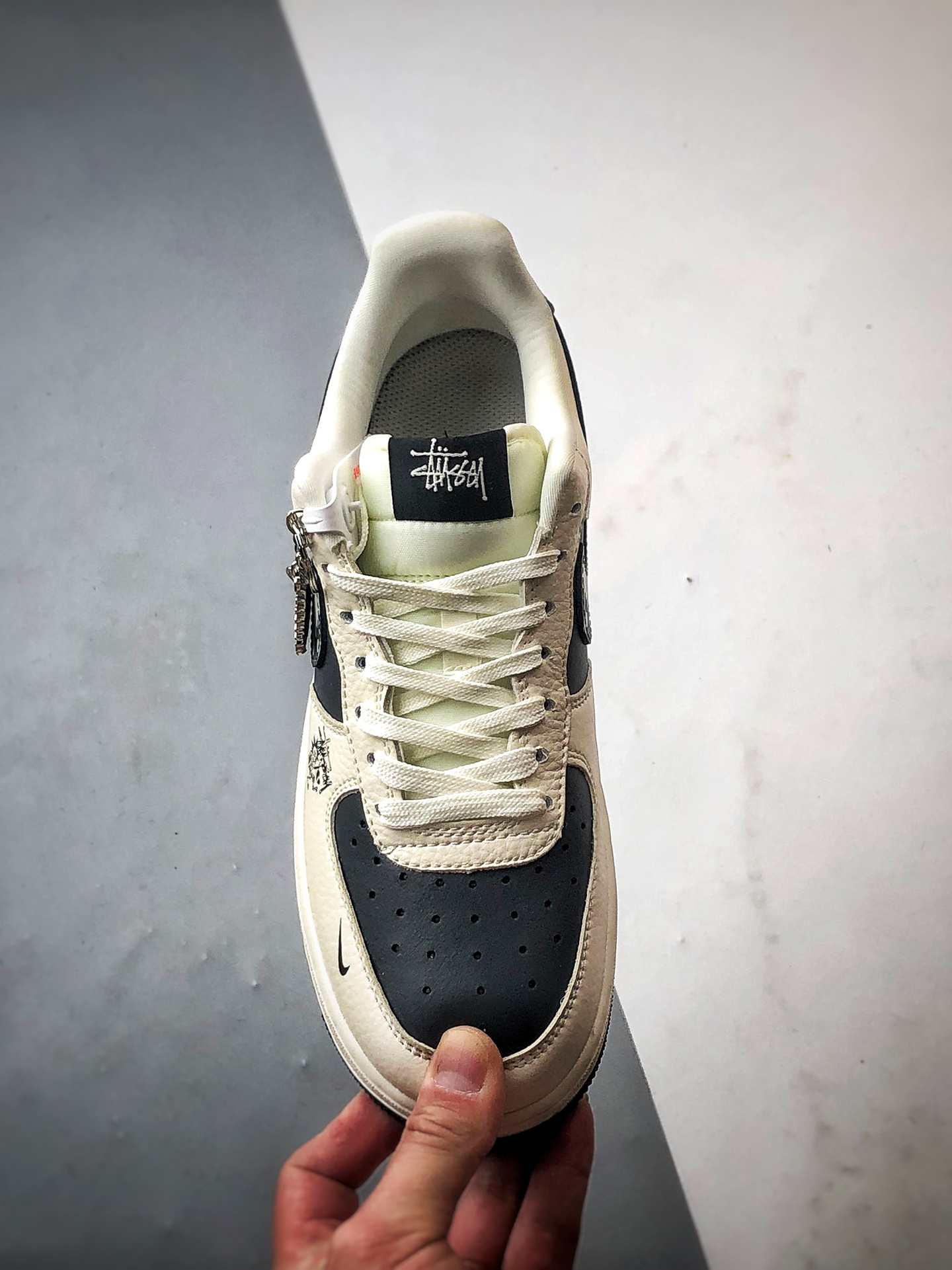 Stussy x Air Force 1 Low 米白深灰 DF0188-042