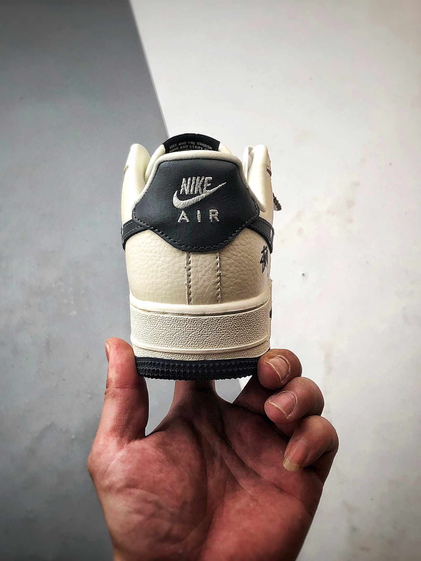 Stussy x Air Force 1 Low 米白深灰 DF0188-042