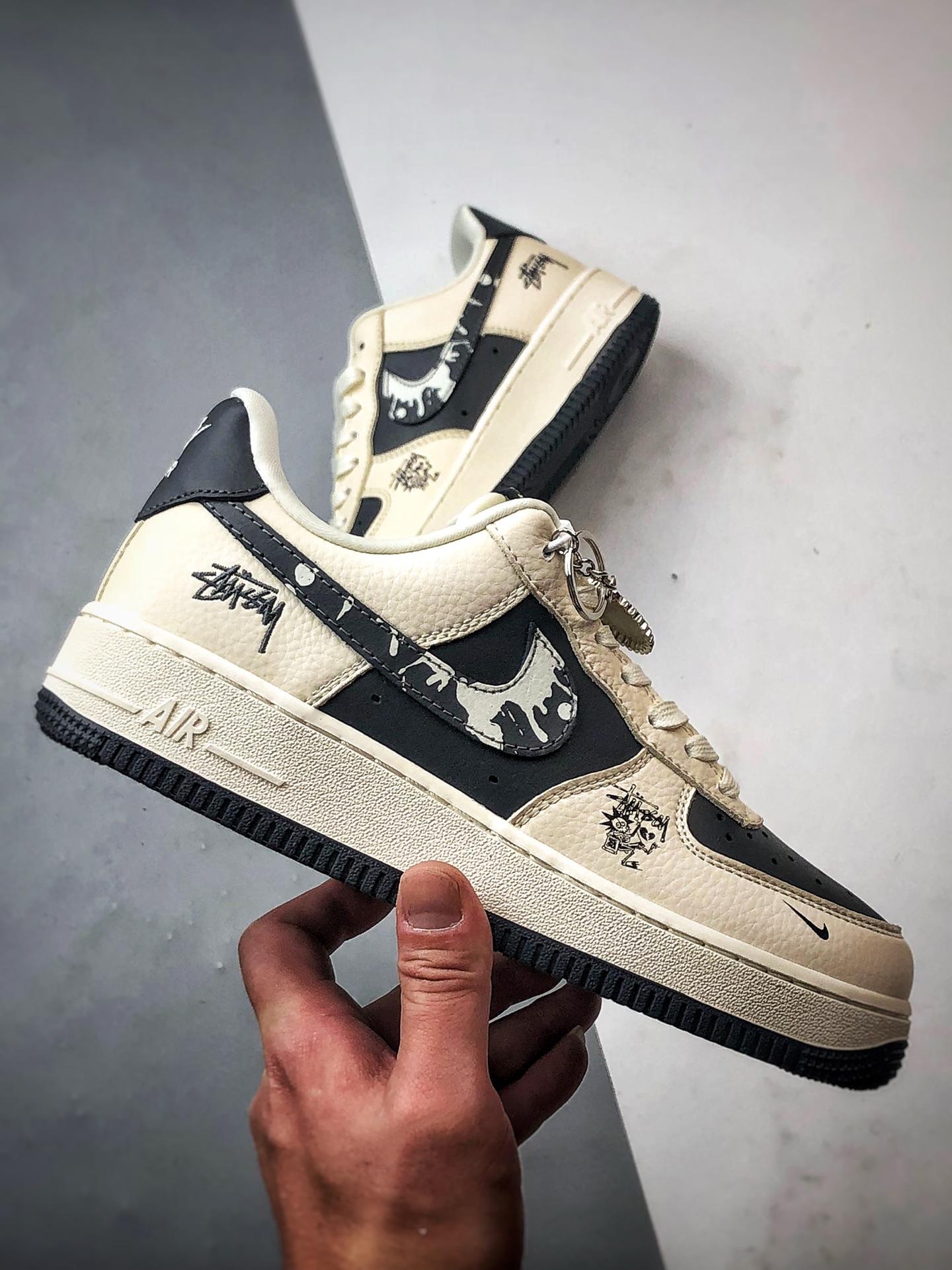 Stussy x Air Force 1 Low 米白深灰 DF0188-042