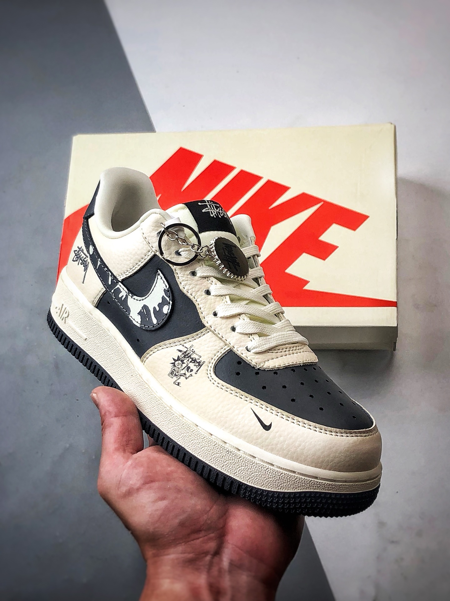 Stussy x Air Force 1 Low 米白深灰 DF0188-042