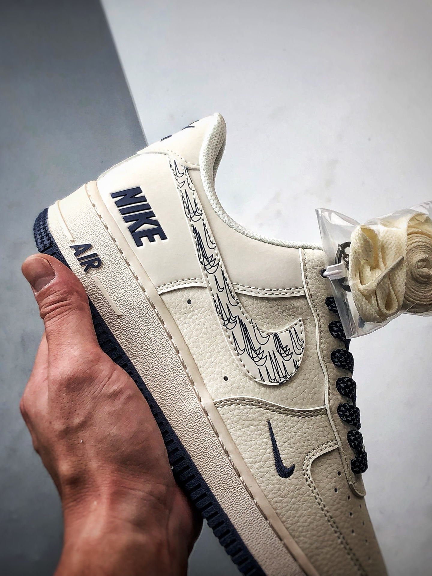 260 Air Force 1 '07 Low 米白藏蓝反光 HH7518-047