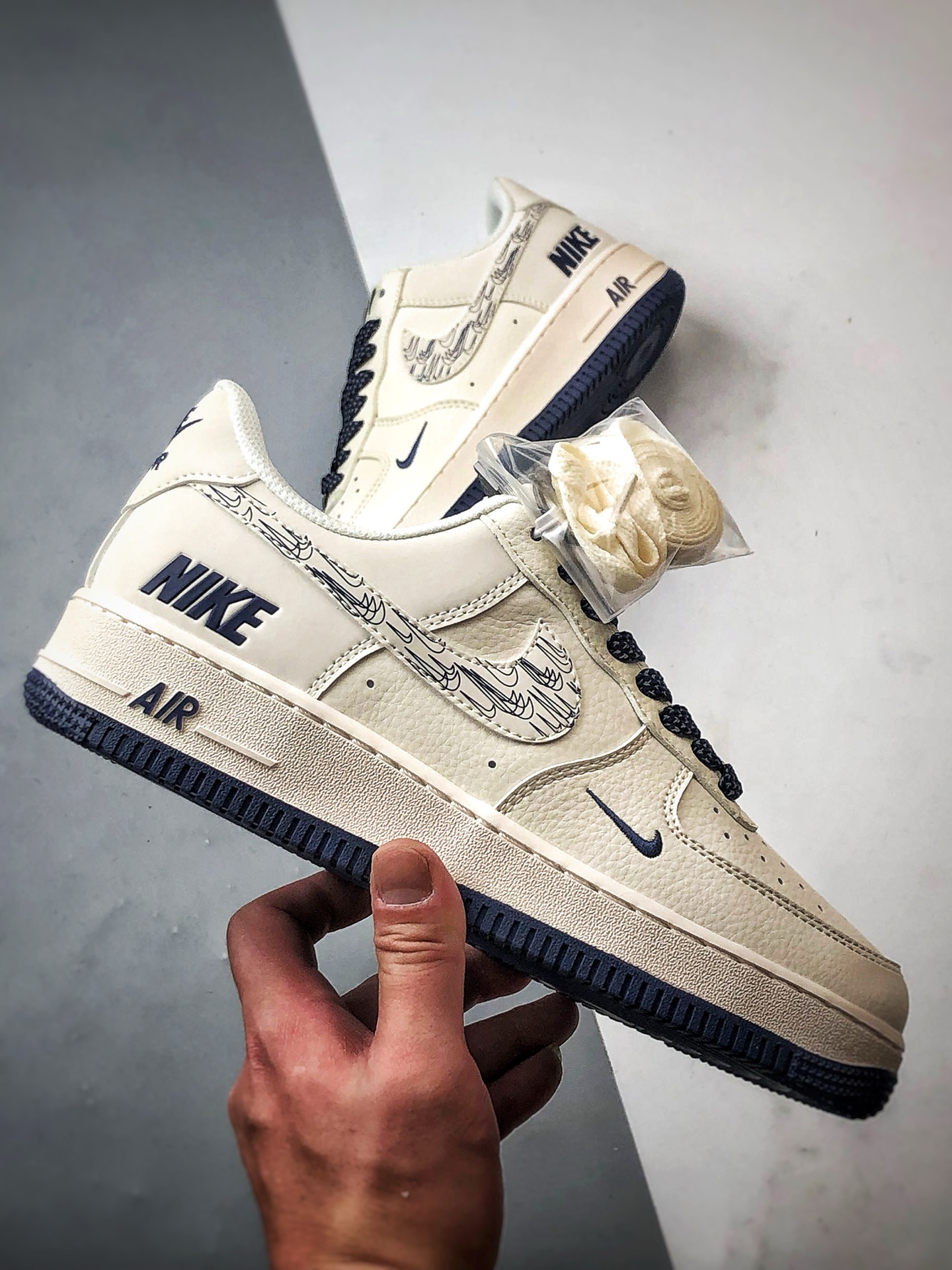 260 Air Force 1 '07 Low 米白藏蓝反光 HH7518-047