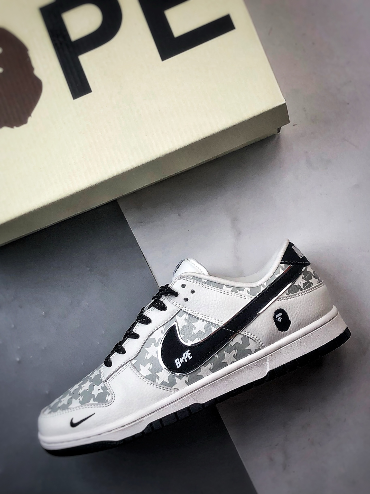 NK Dunk Low Retro ”DIY高端定制” Bape白灰黑五角星印花 低帮休闲运动板鞋 CS1688-104