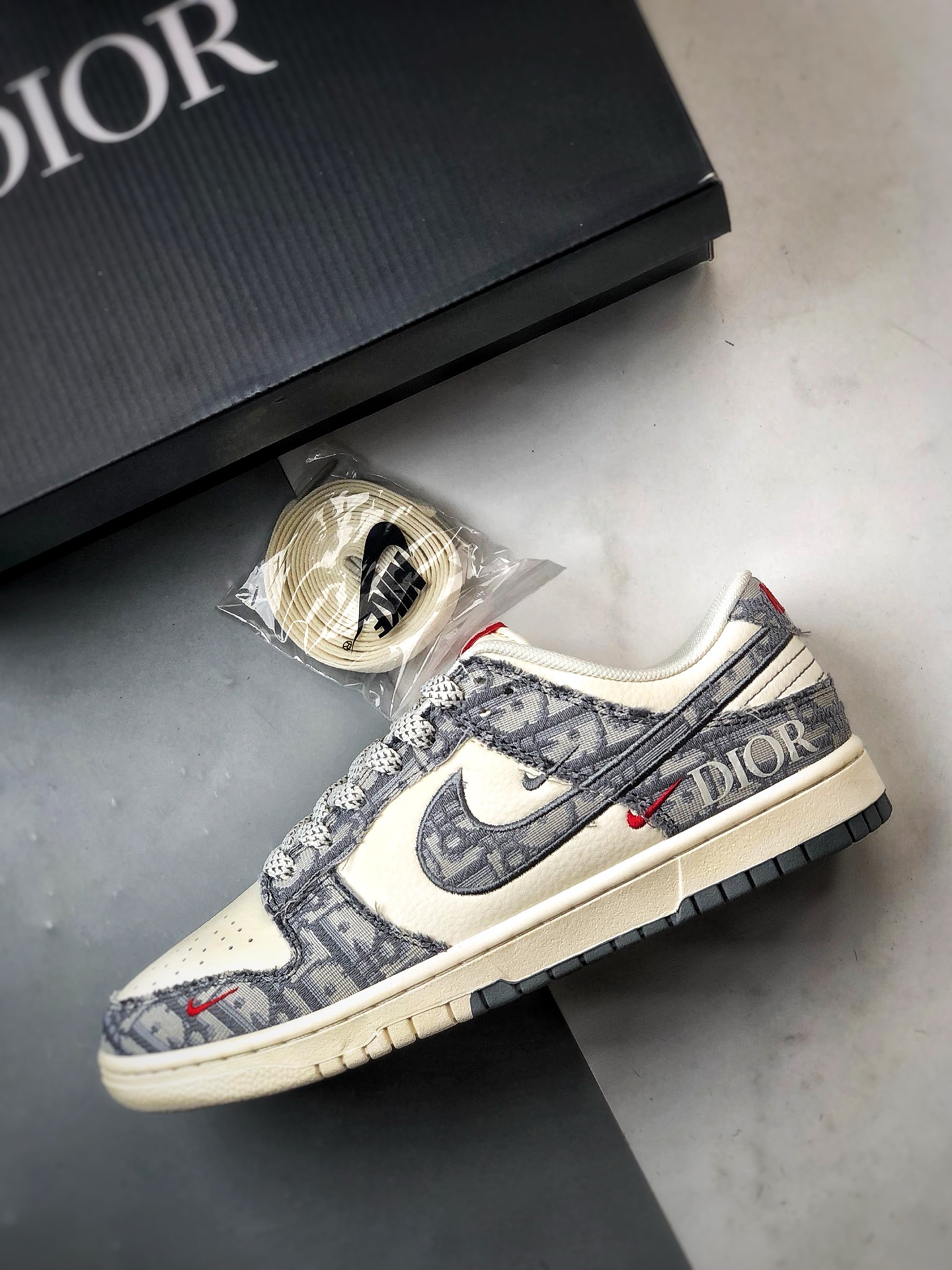 NK Dunk Low Retro ”DIY高端定制” 迪奥米白灰牛仔布 低帮休闲运动板鞋 SJ2558-013